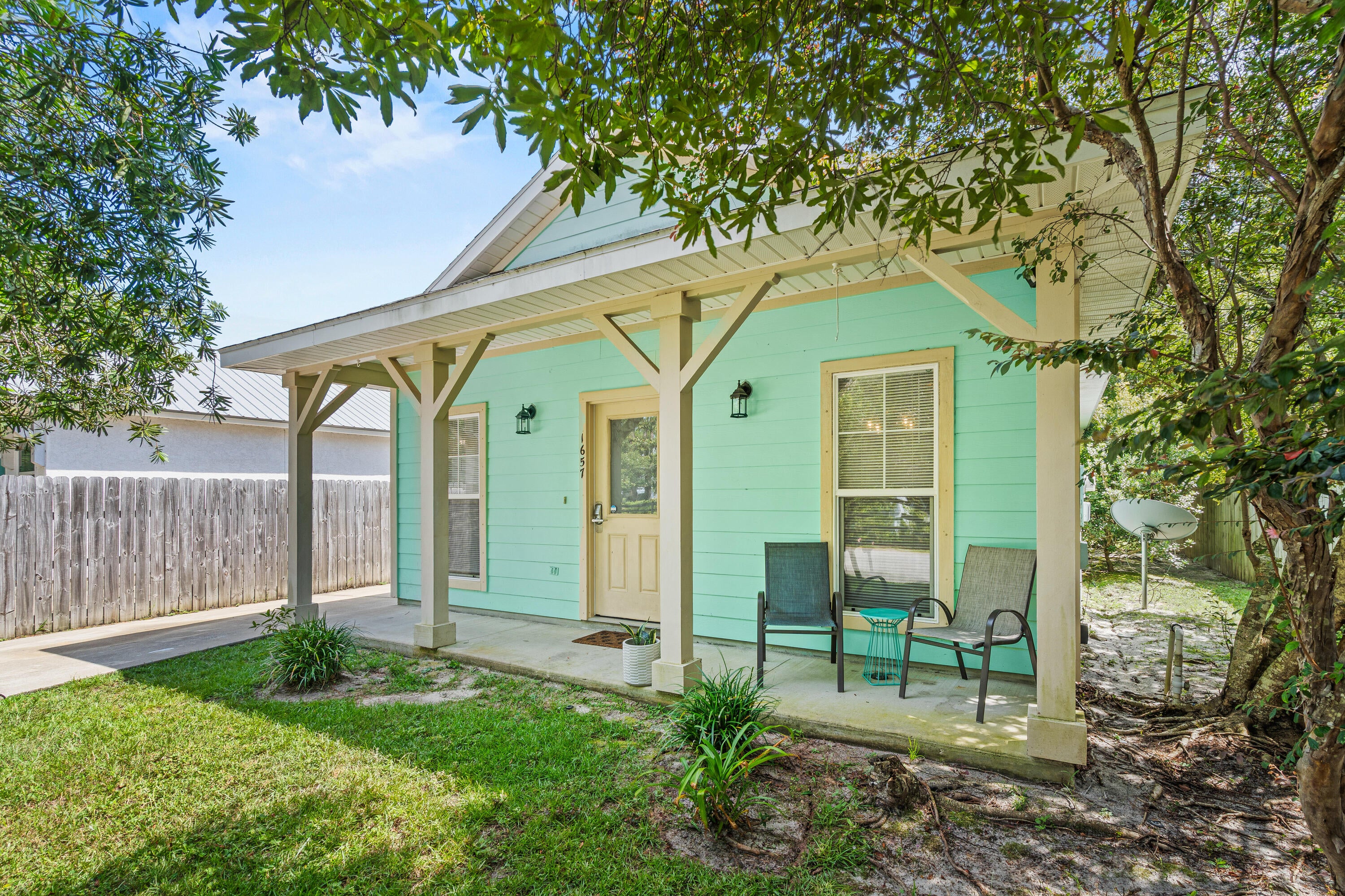 TOWN OF SANTA ROSA - Residential