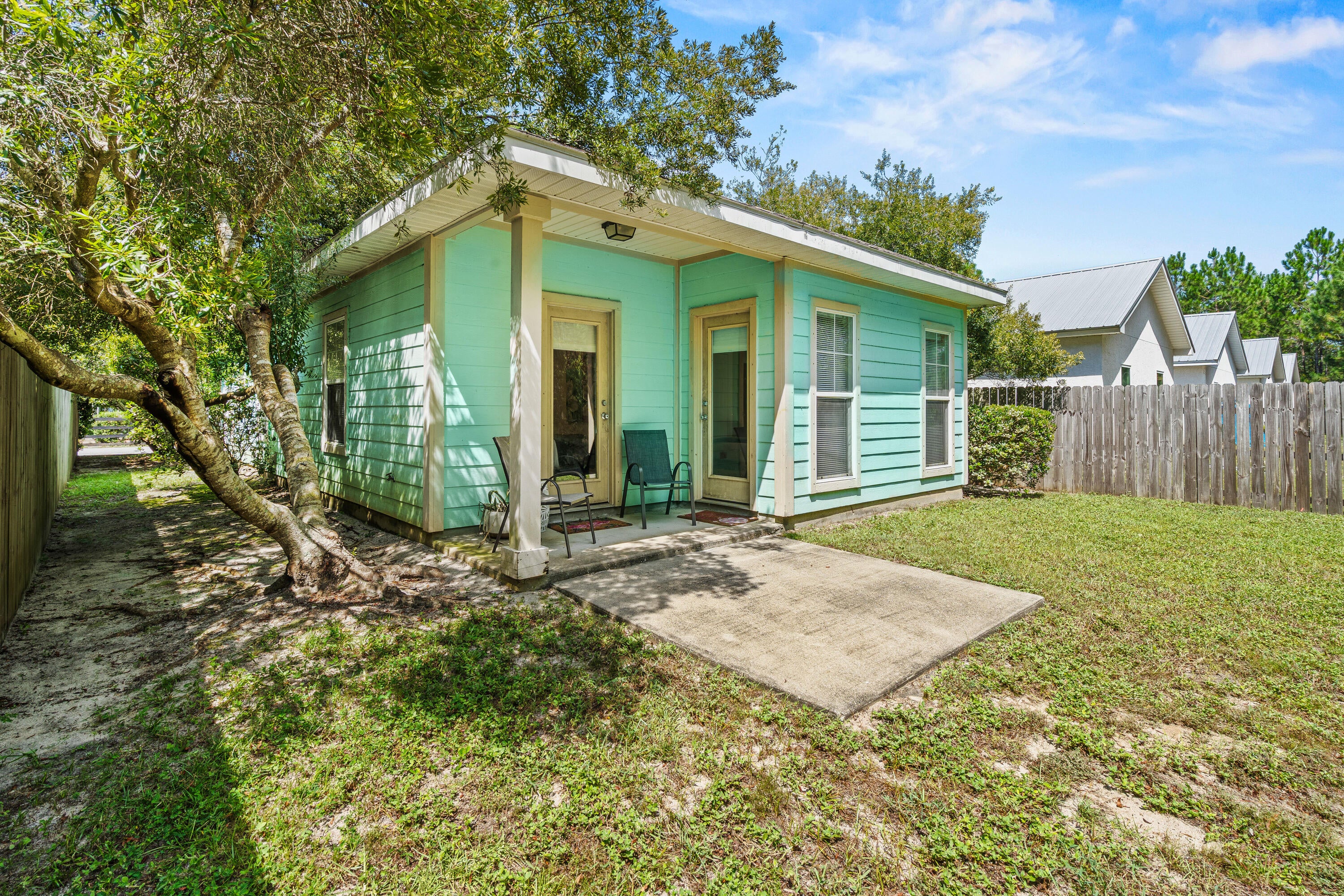 TOWN OF SANTA ROSA - Residential