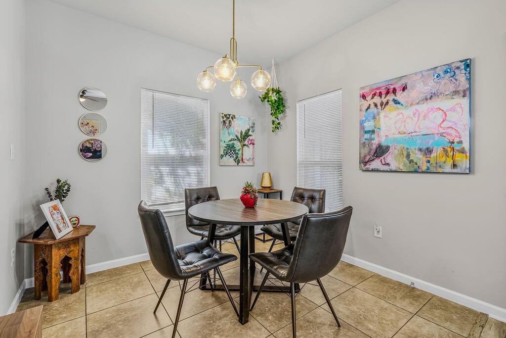 TOWN OF SANTA ROSA - Residential