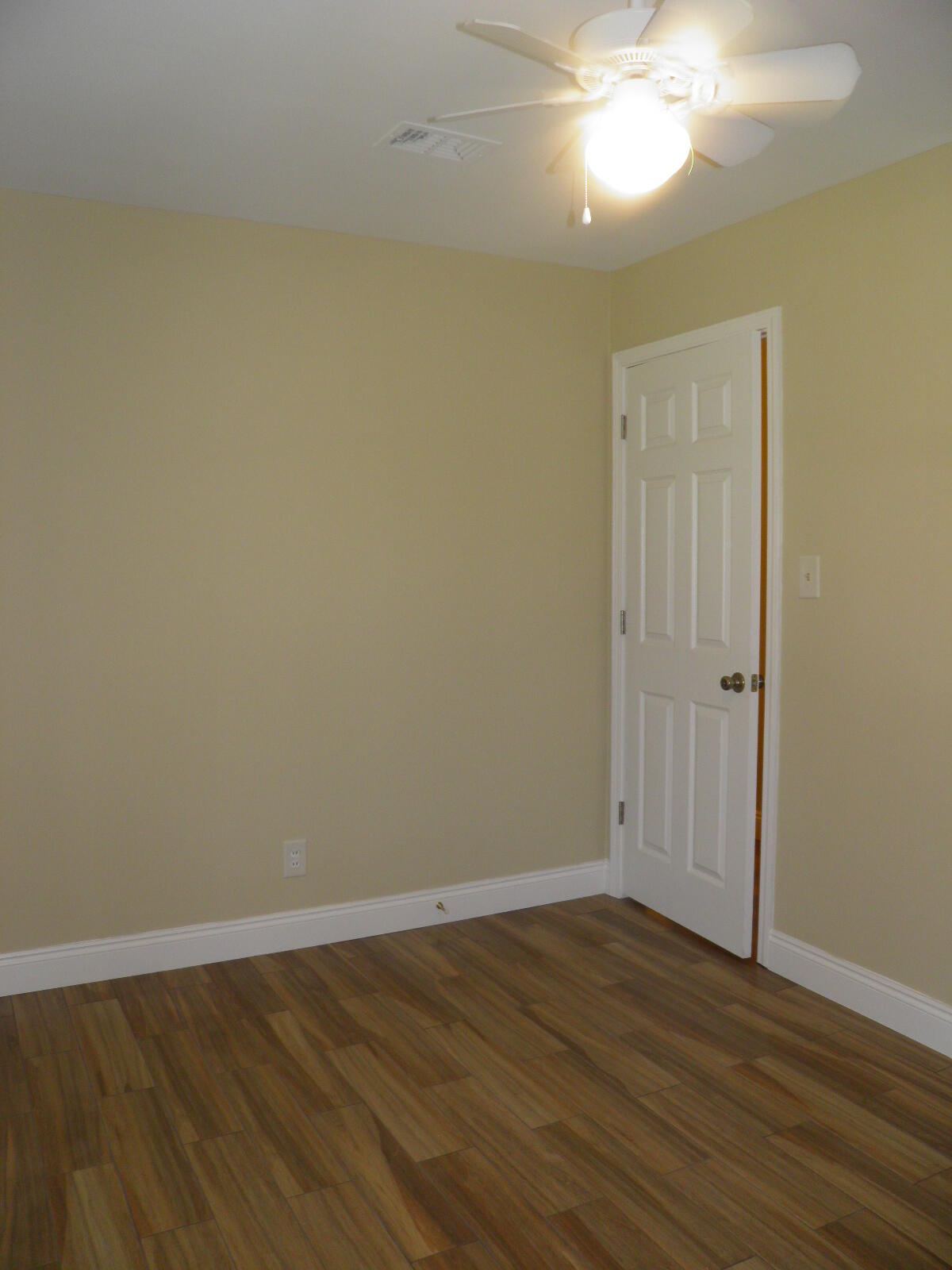 BAYSHORE PARK UNIT 1 - Residential Lease