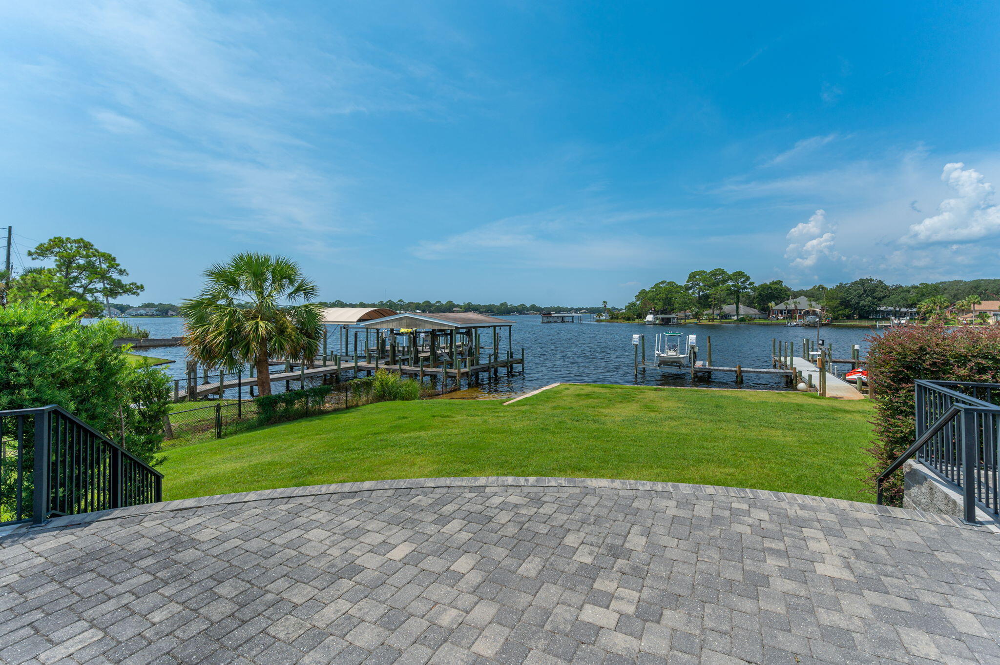 BELLA VISTA - Residential