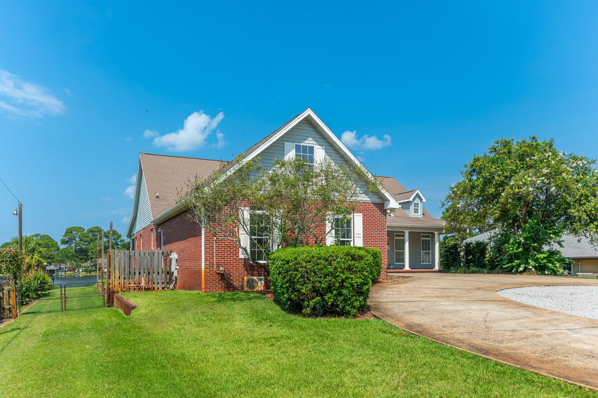 BELLA VISTA - Residential