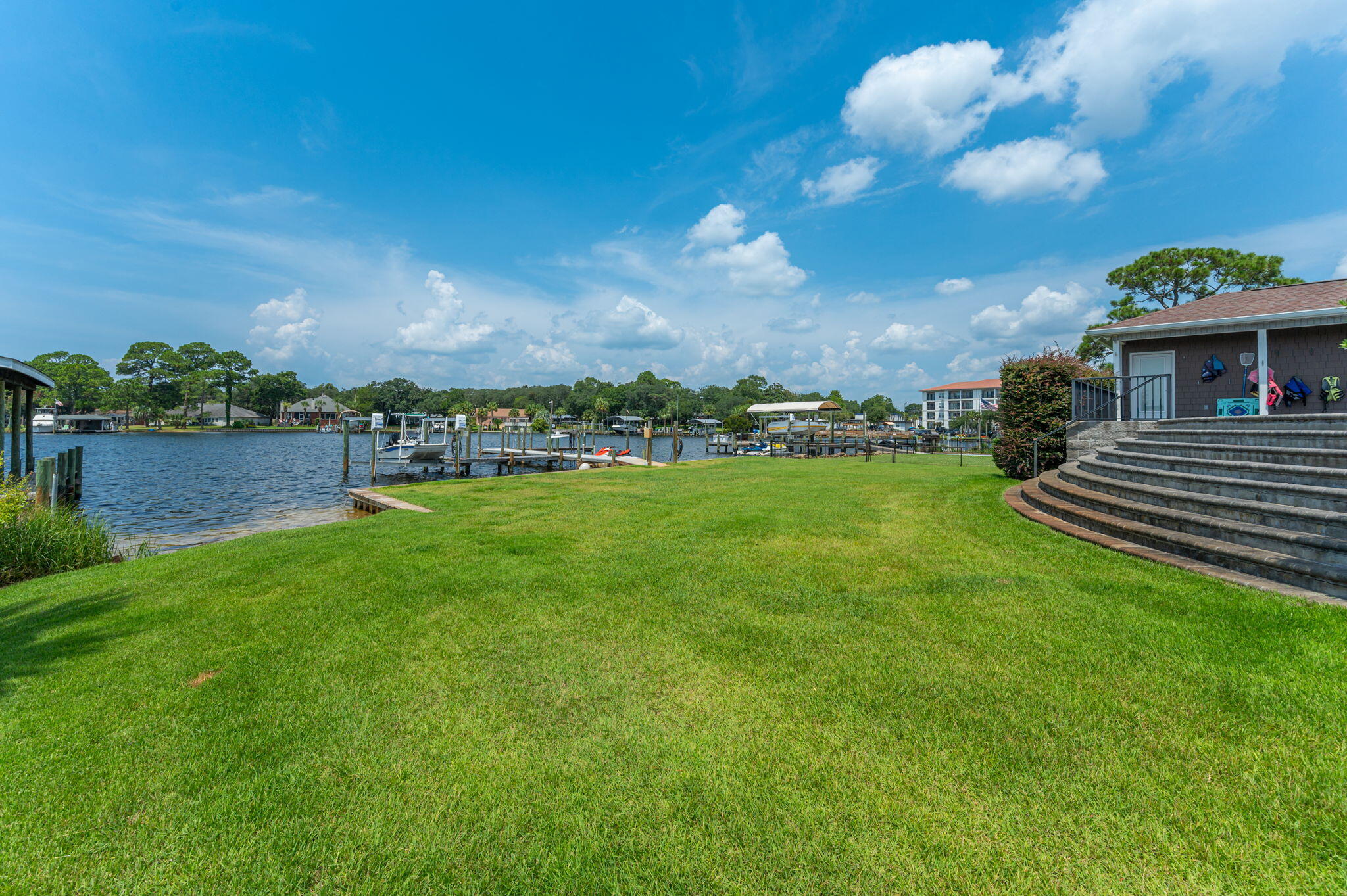 BELLA VISTA - Residential
