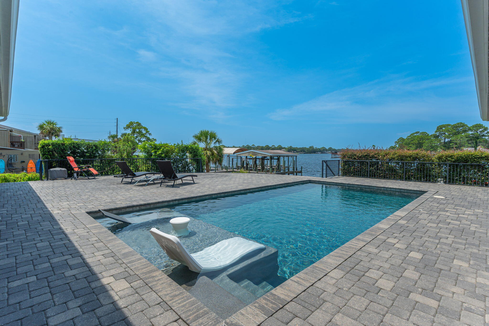 BELLA VISTA - Residential