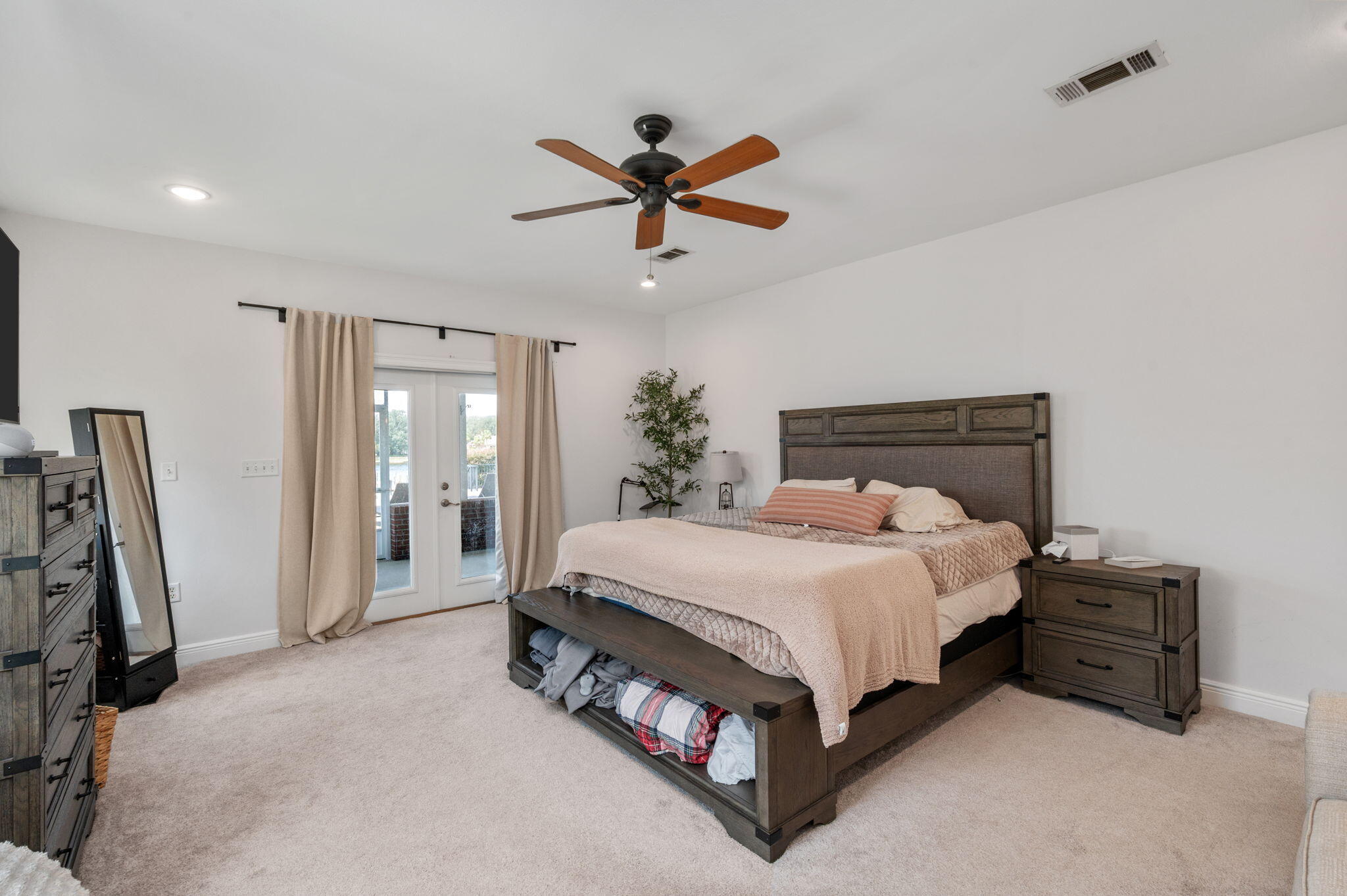 BELLA VISTA - Residential