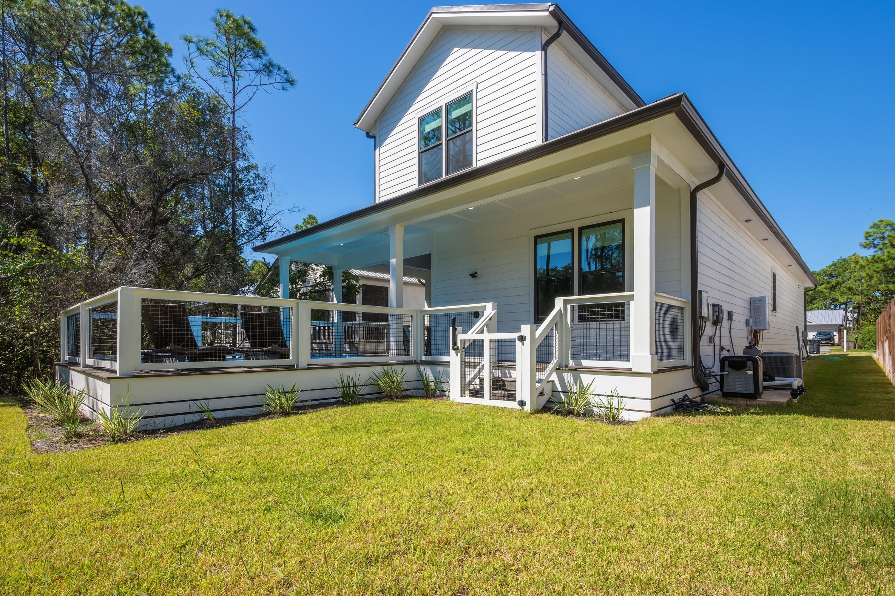 Gulf Shore Manor - Residential