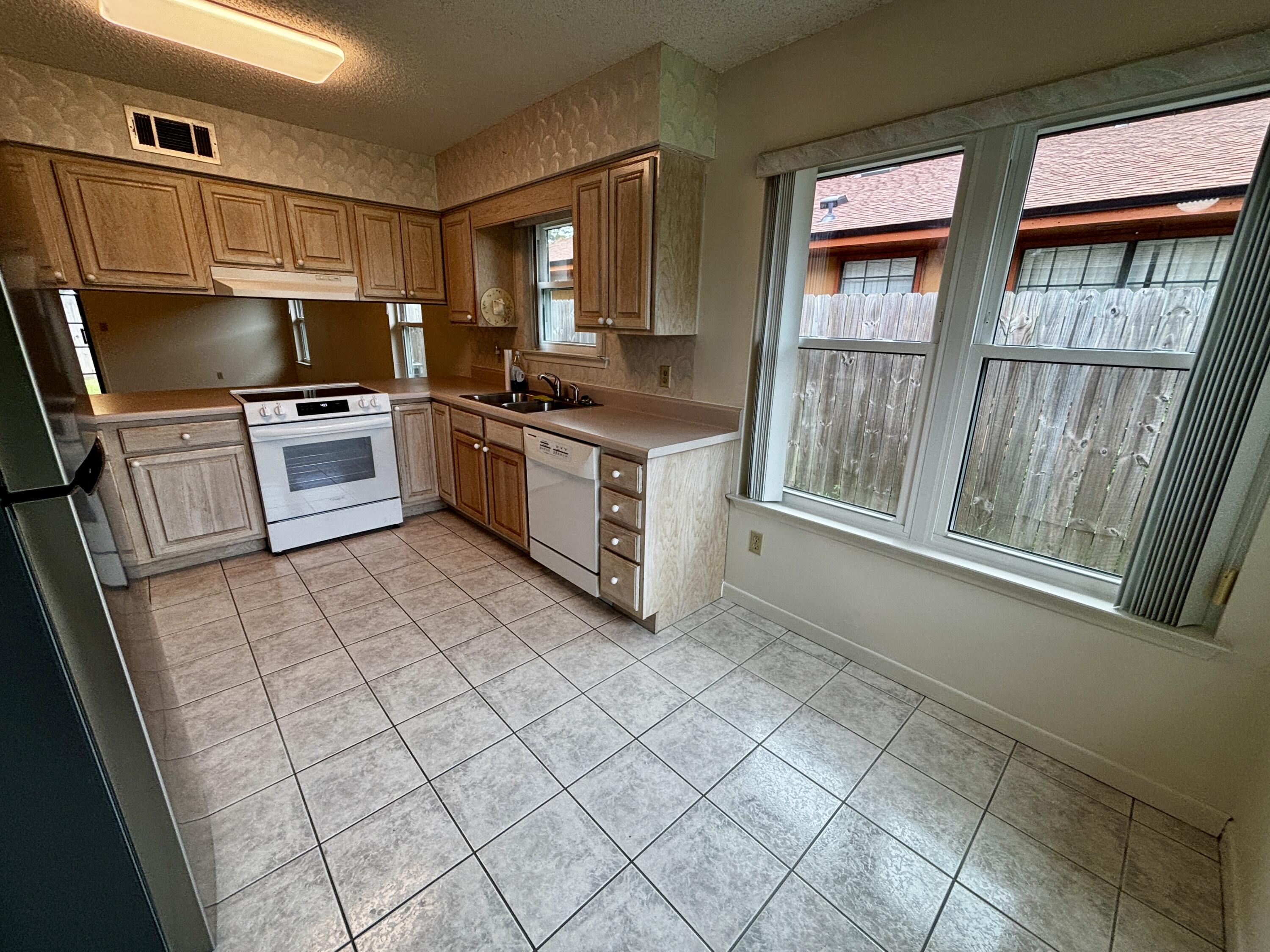PORT DIXIE PATIO HOMES - Residential Lease