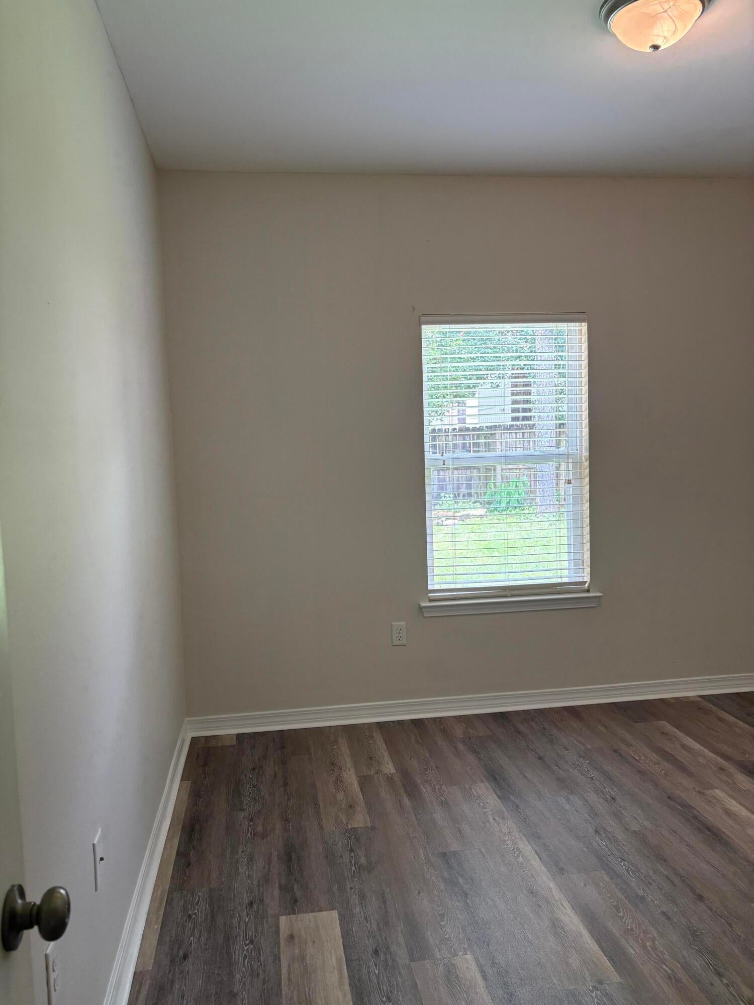 HERITAGE MANOR - Residential Lease