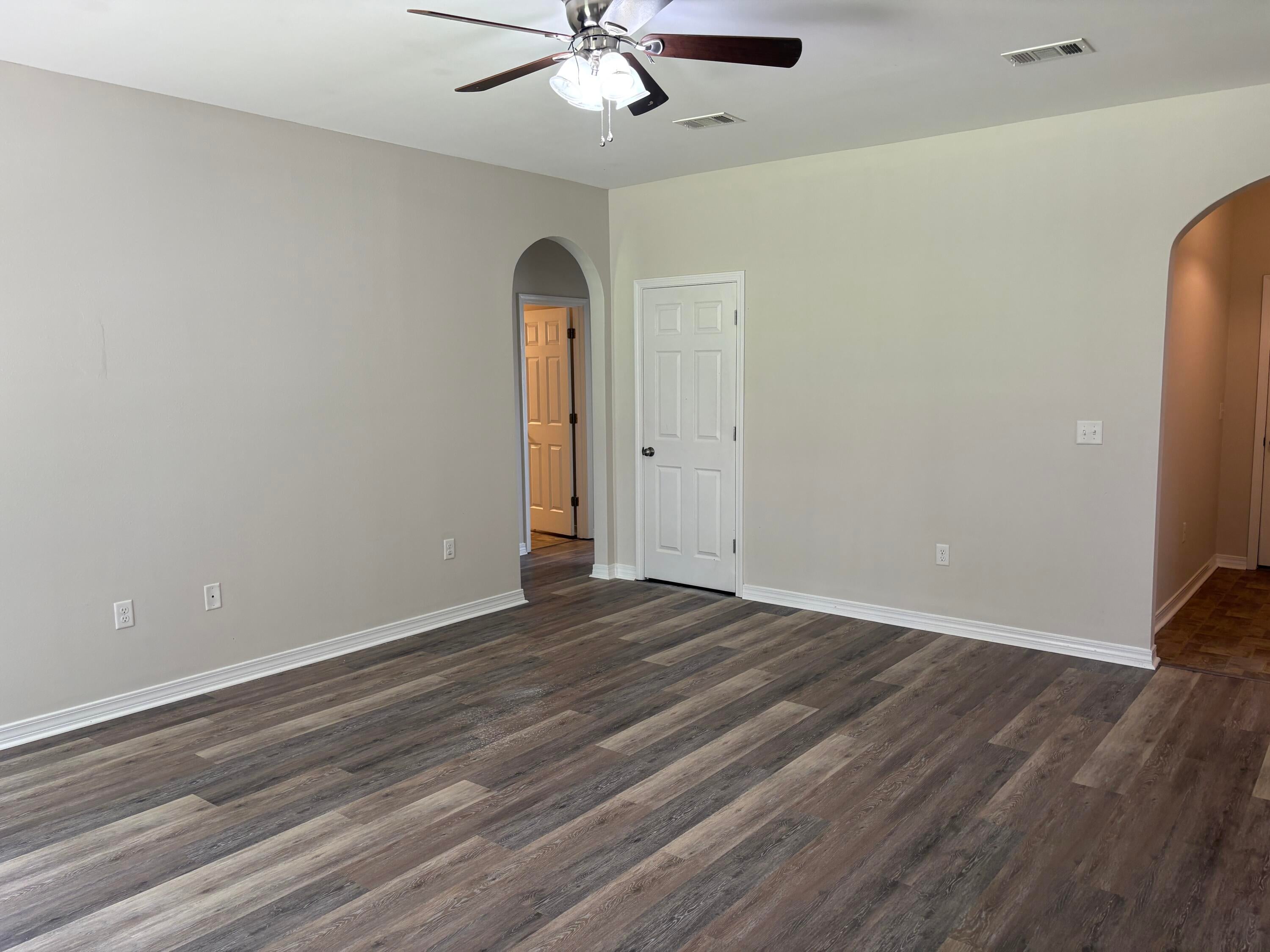 HERITAGE MANOR - Residential Lease