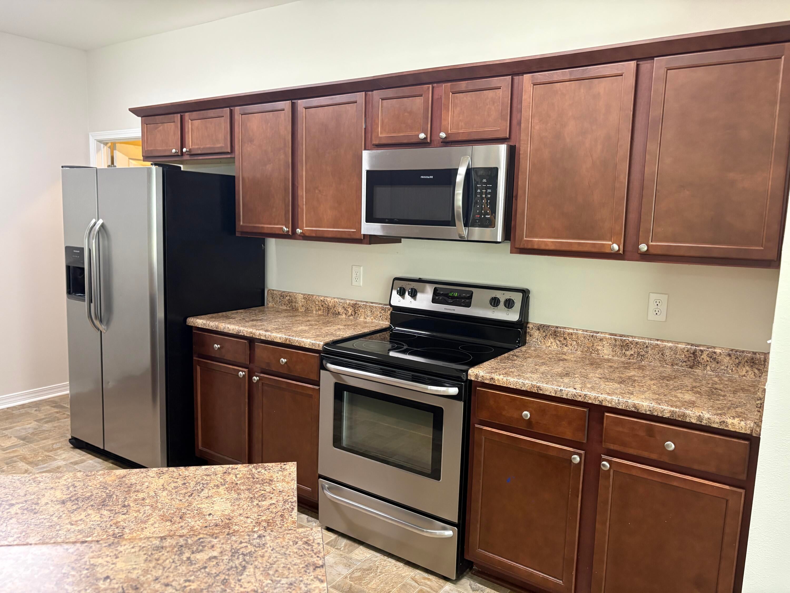 HERITAGE MANOR - Residential Lease