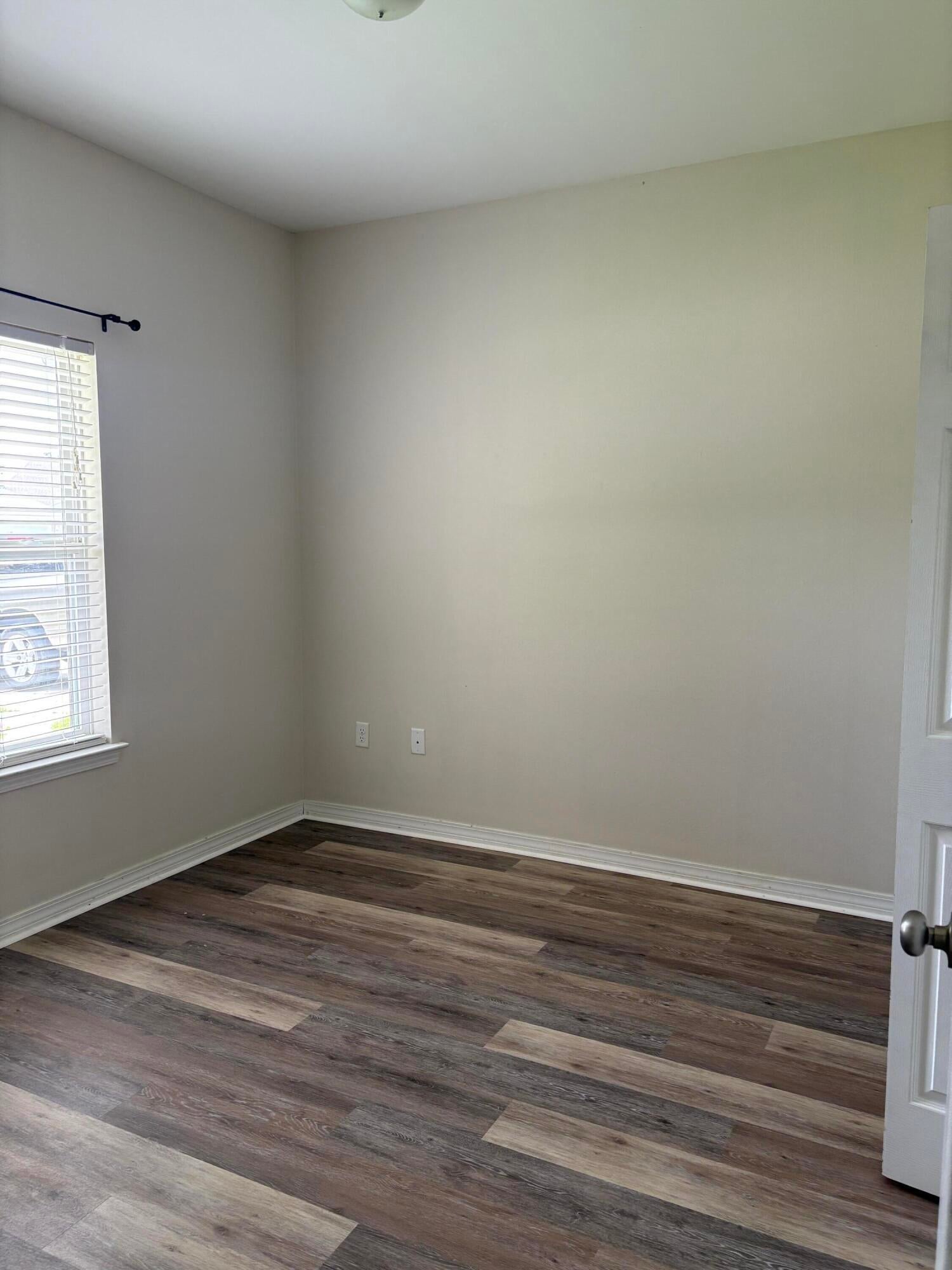 HERITAGE MANOR - Residential Lease