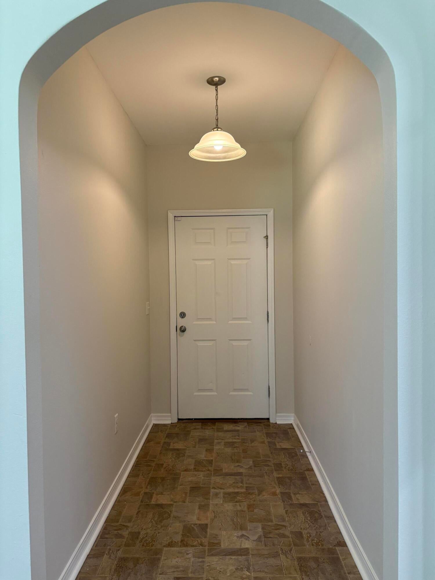 HERITAGE MANOR - Residential Lease