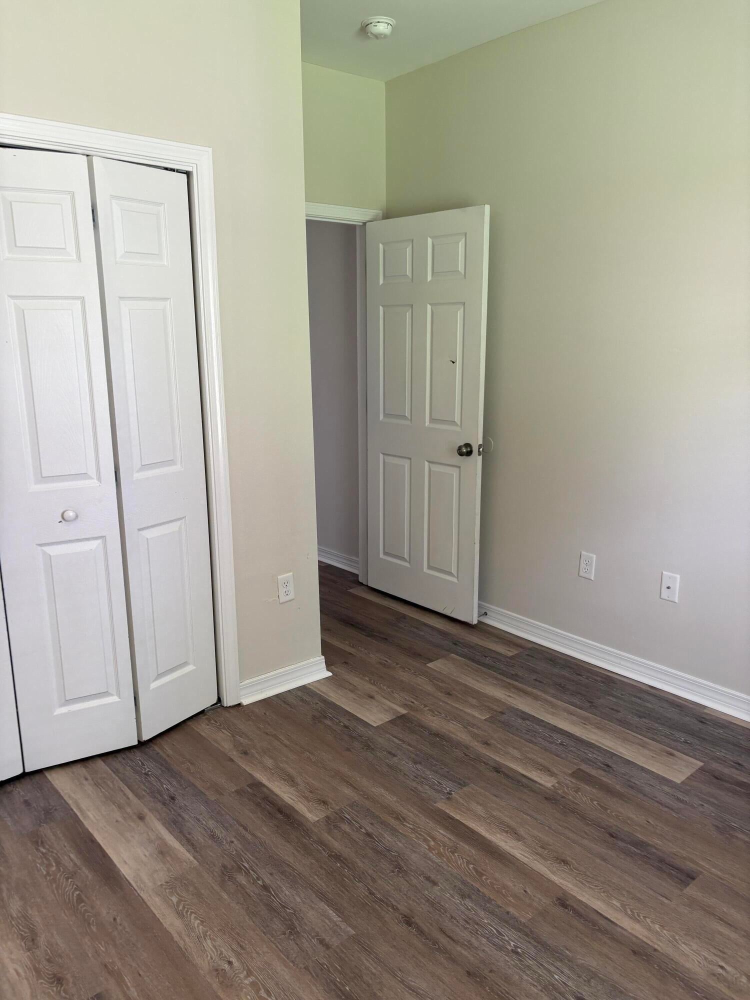 HERITAGE MANOR - Residential Lease