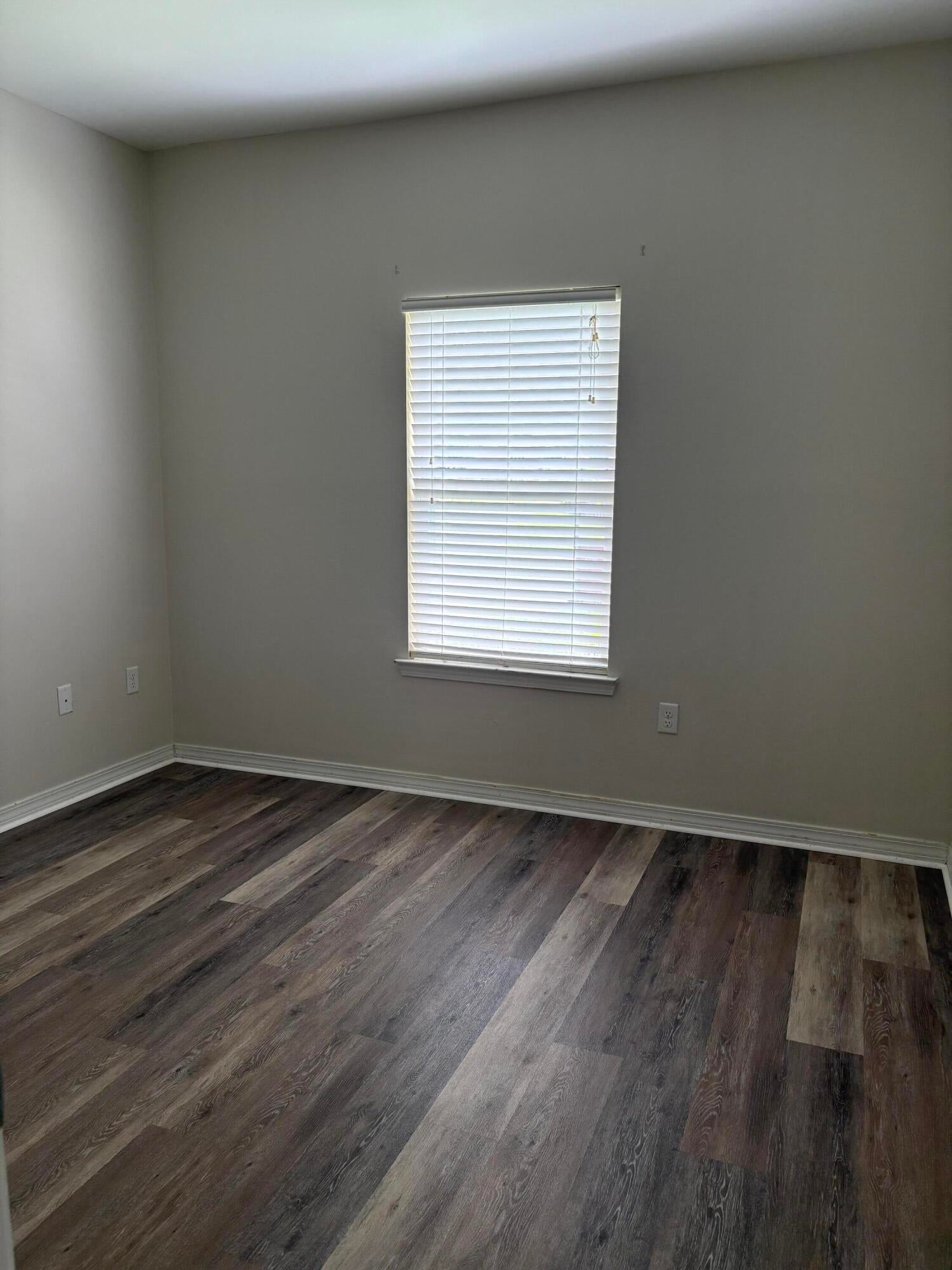 HERITAGE MANOR - Residential Lease