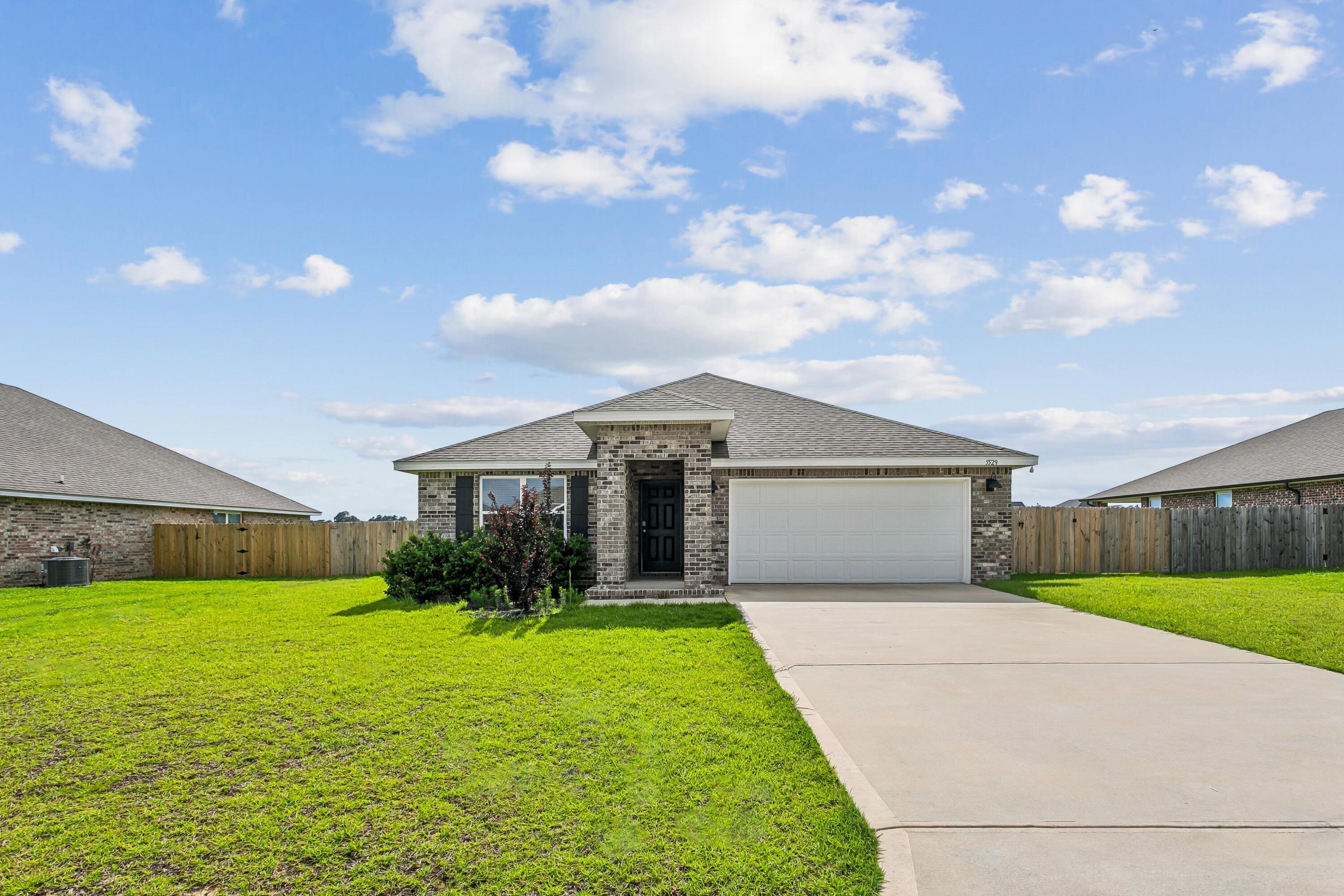 PLANTATION WOODS - Residential