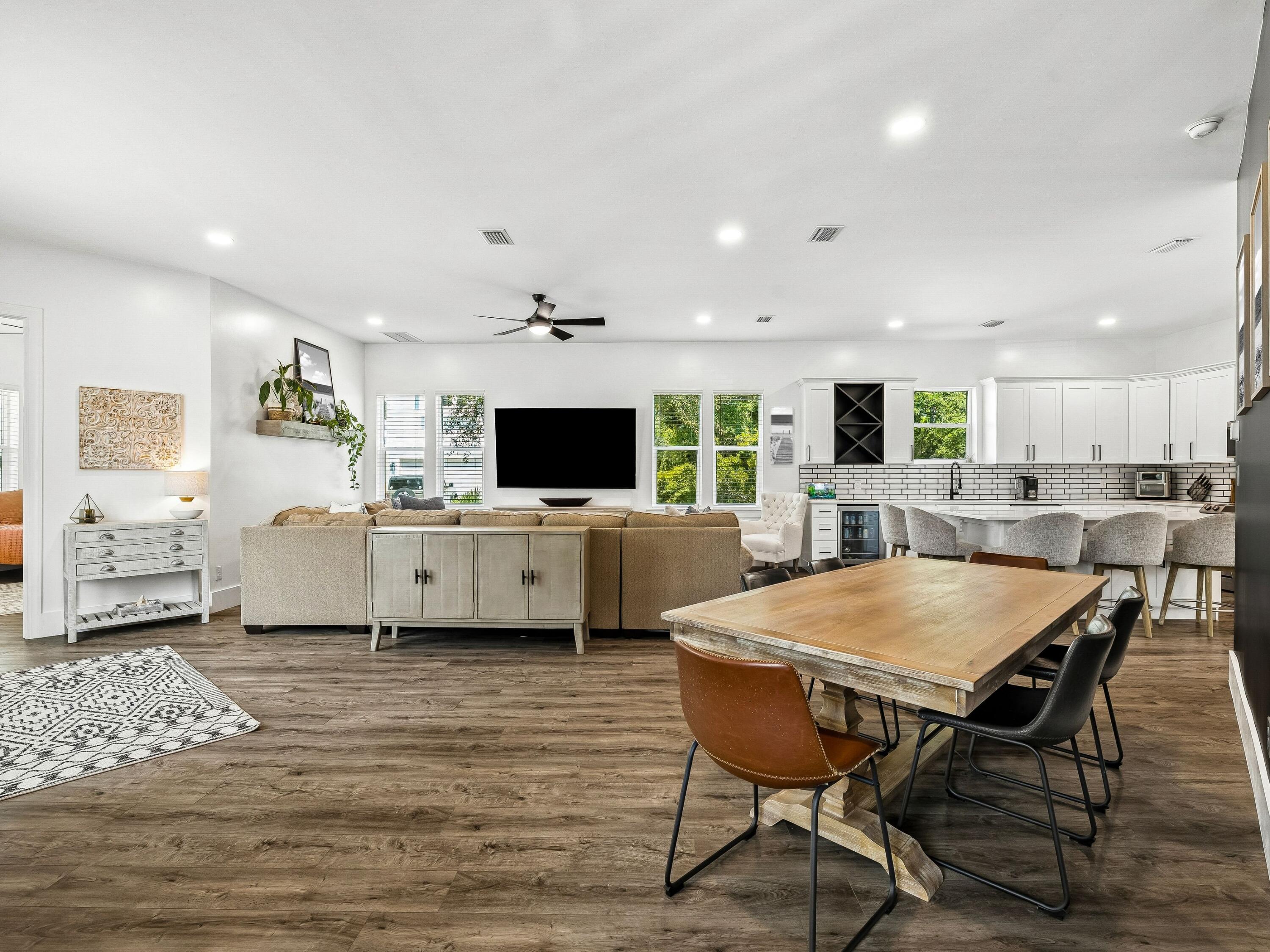 HIDDEN GROVE - Residential