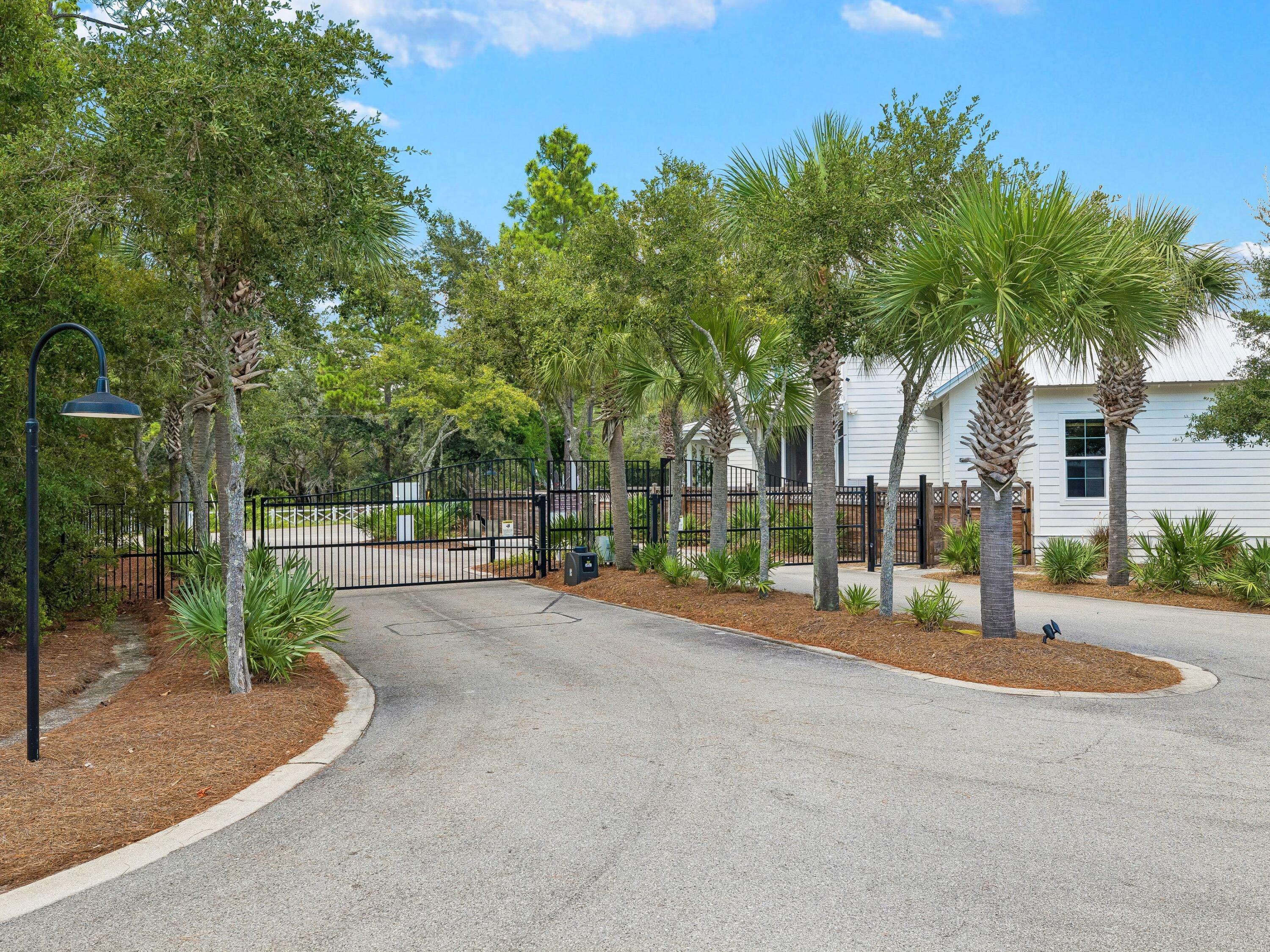 HIDDEN GROVE - Residential