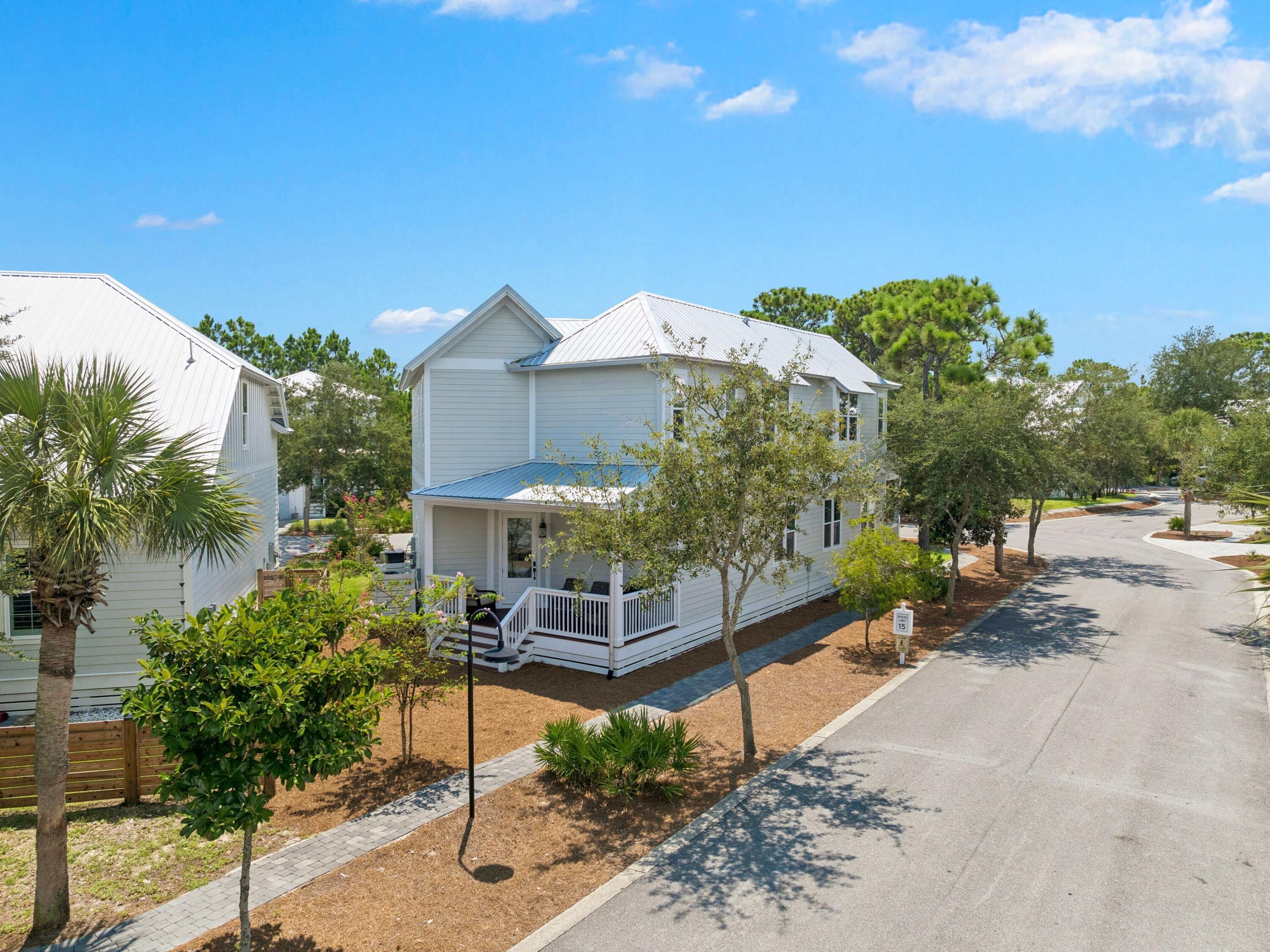 HIDDEN GROVE - Residential