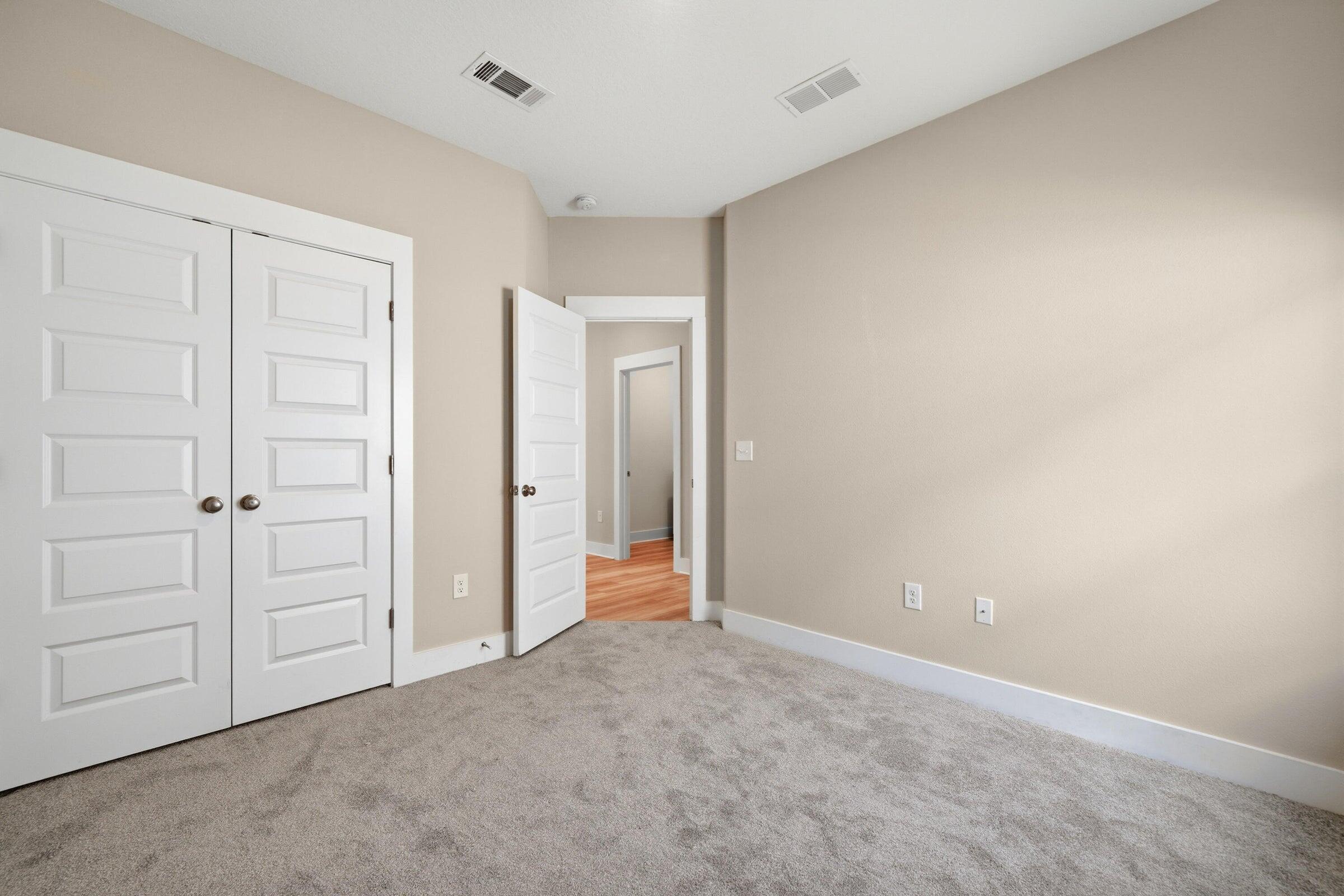 MAGNOLIA CREEK PHASE 1 - Residential Lease