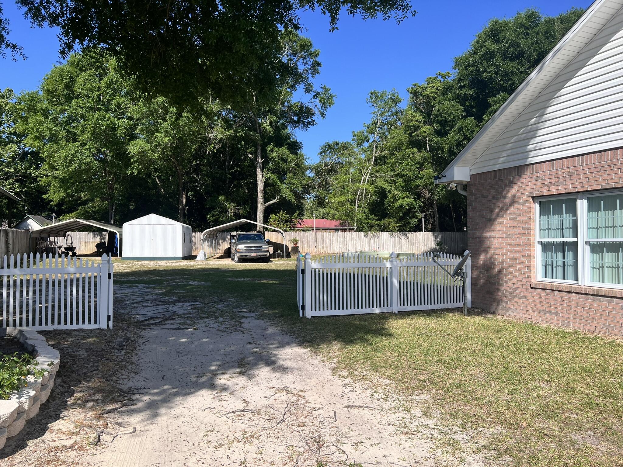 METES & BOUNDS - Residential Lease