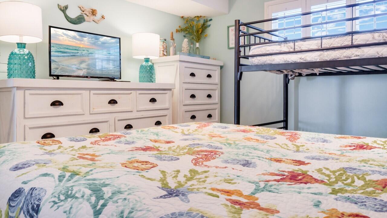 ISLANDER CONDO PH 2 - Residential
