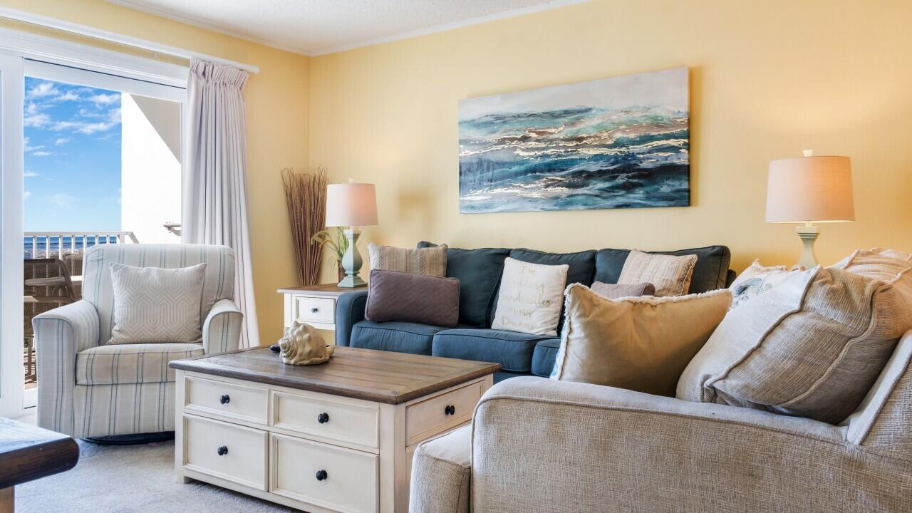 ISLANDER CONDO PH 2 - Residential