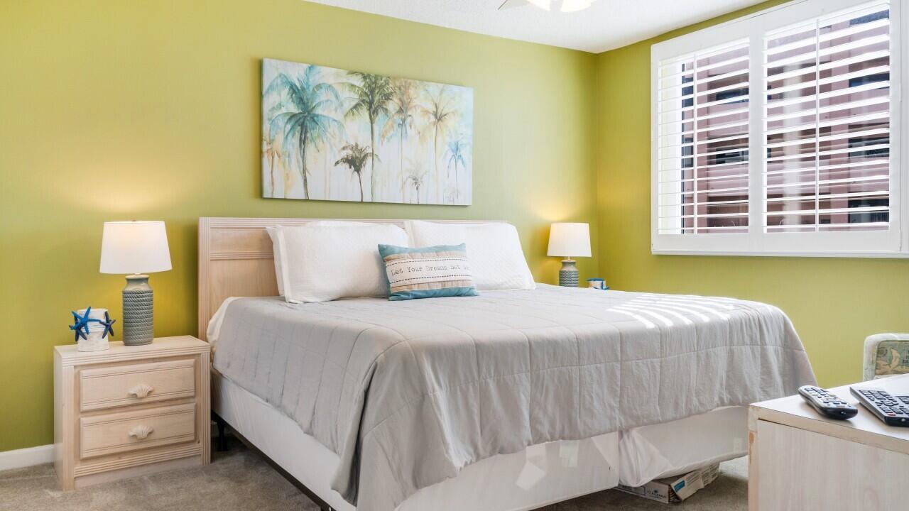 ISLANDER CONDO PH 2 - Residential