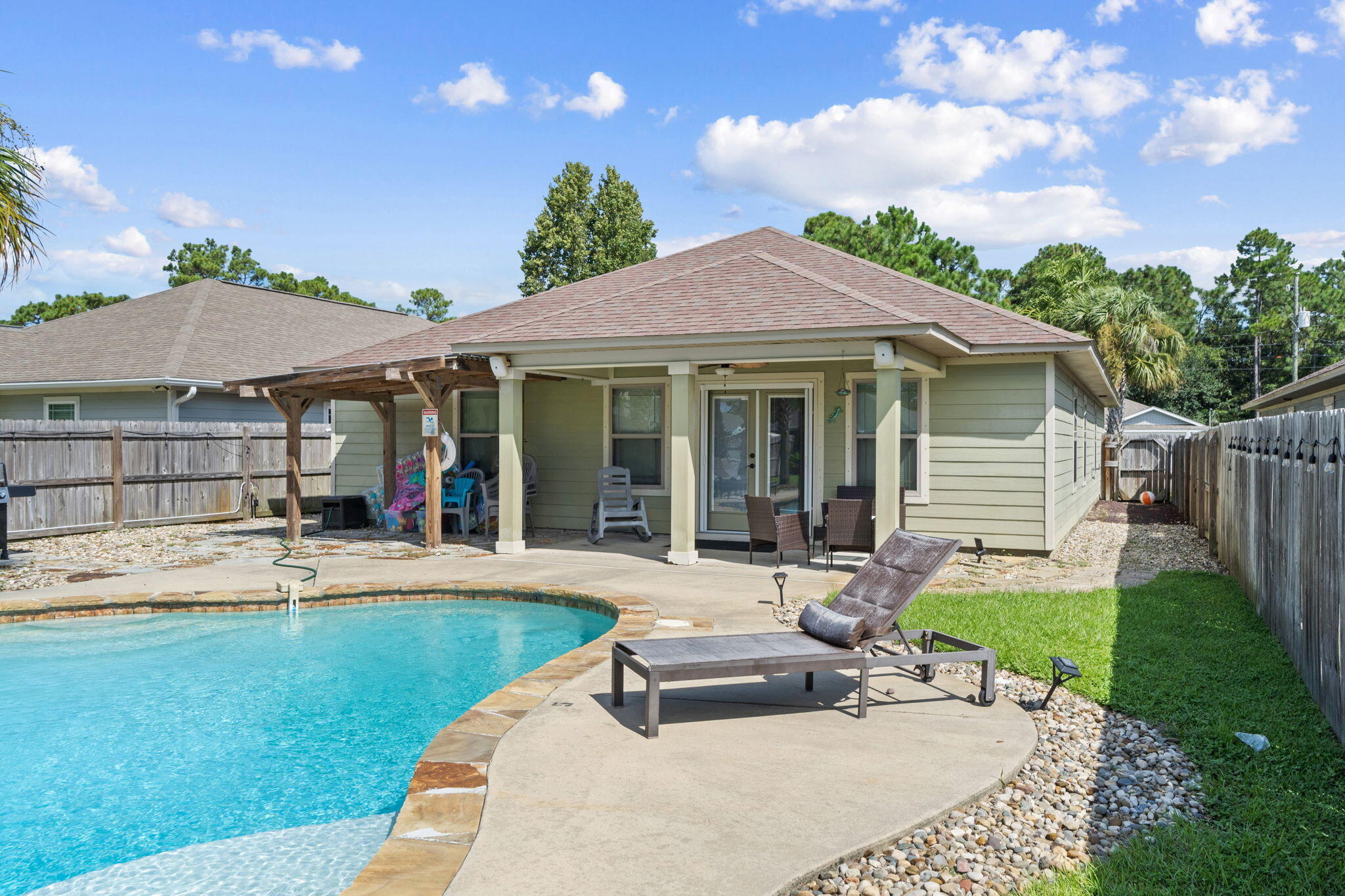 NAVARRE S/D 2ND ADDN - Residential