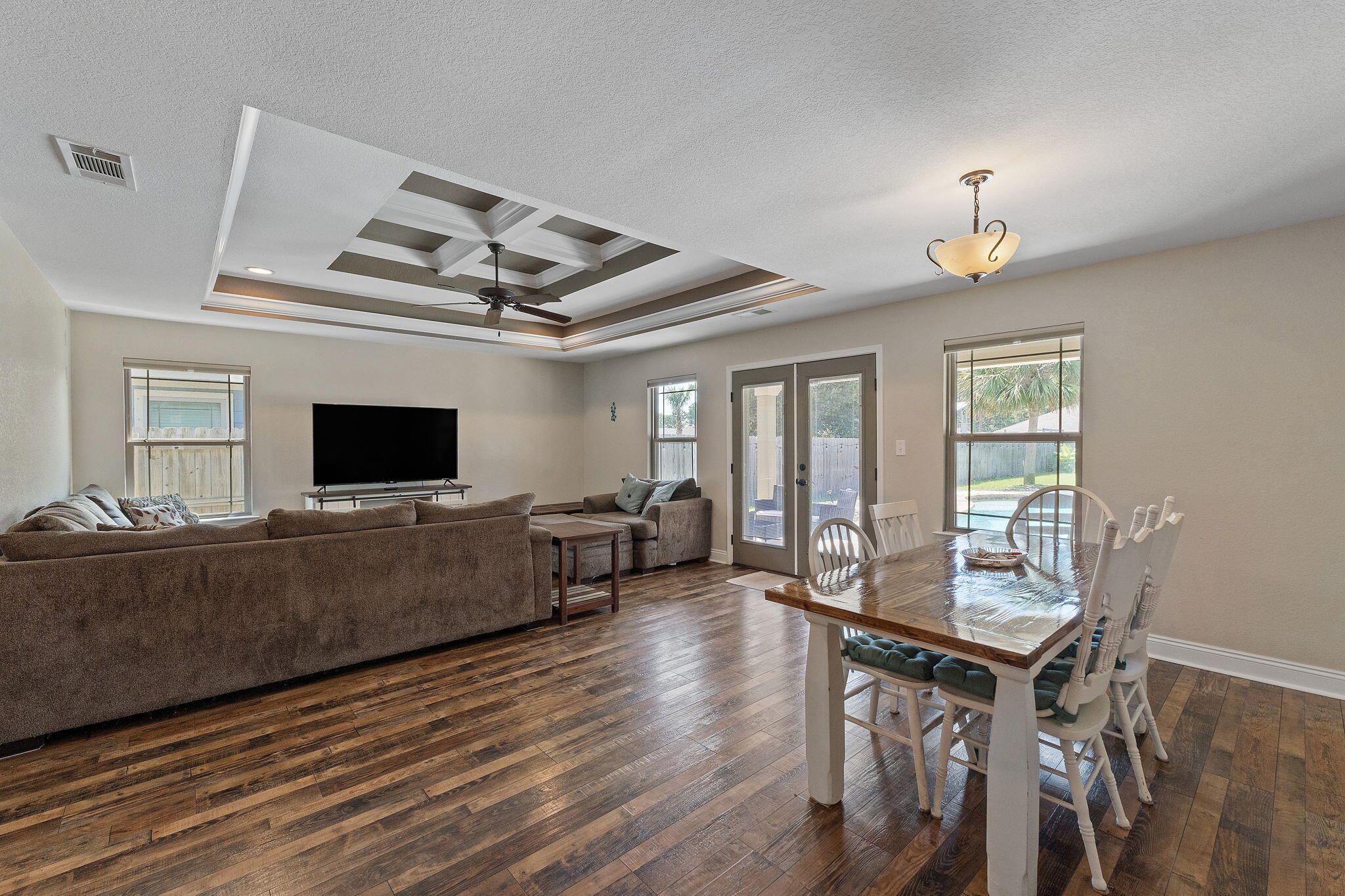 NAVARRE S/D 2ND ADDN - Residential