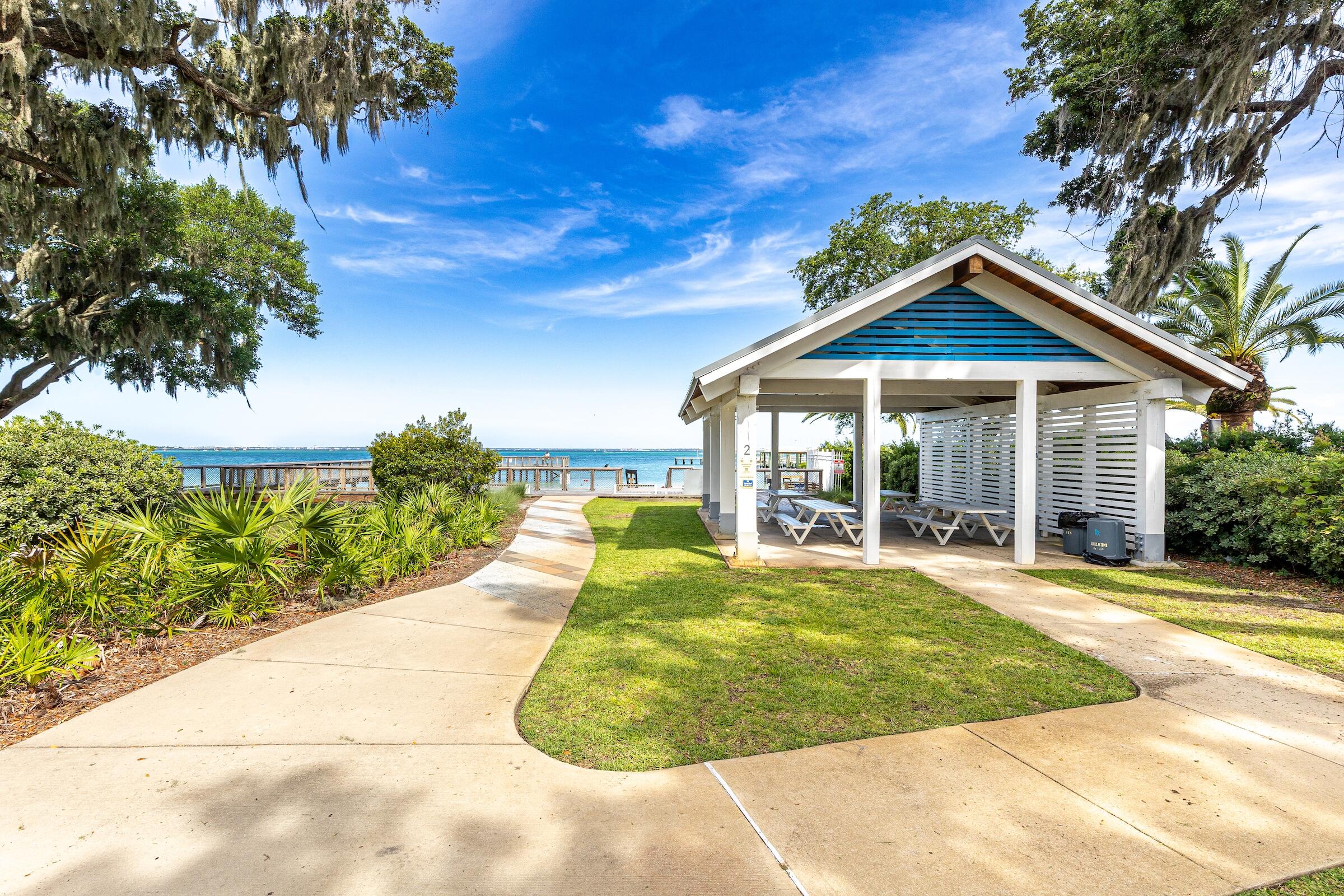 WINDSOR FOREST - Residential