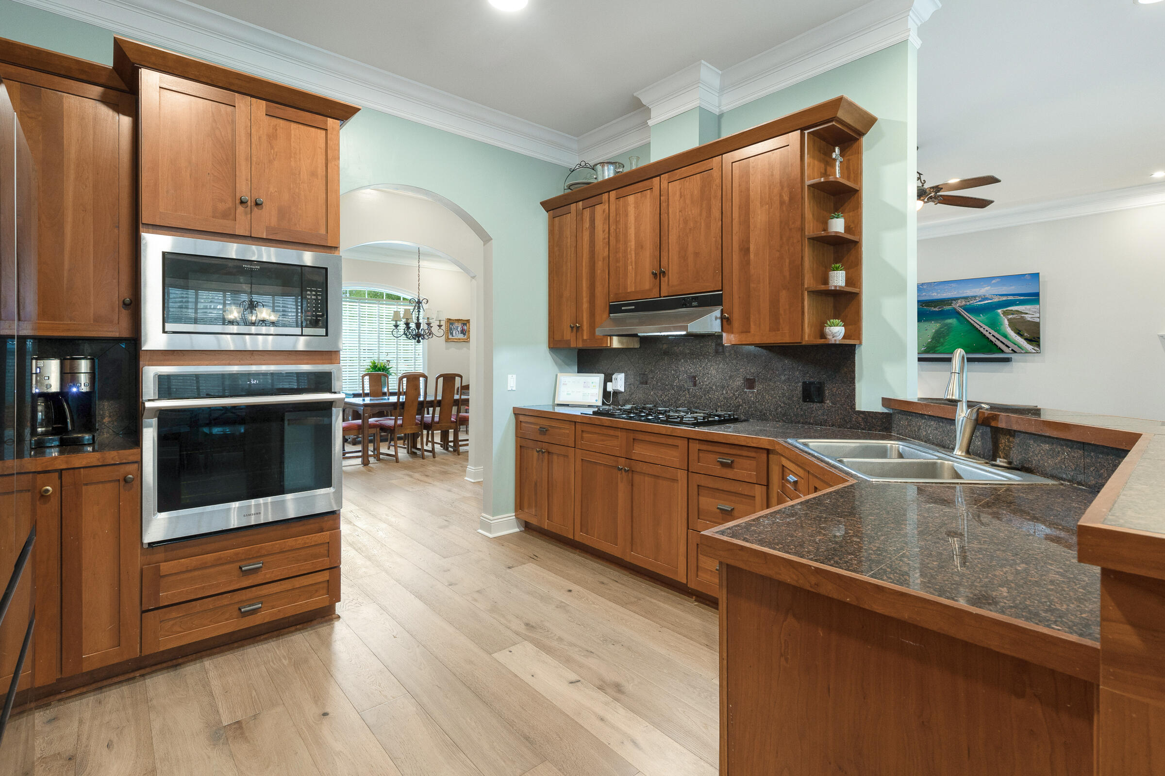 WINDSOR FOREST - Residential