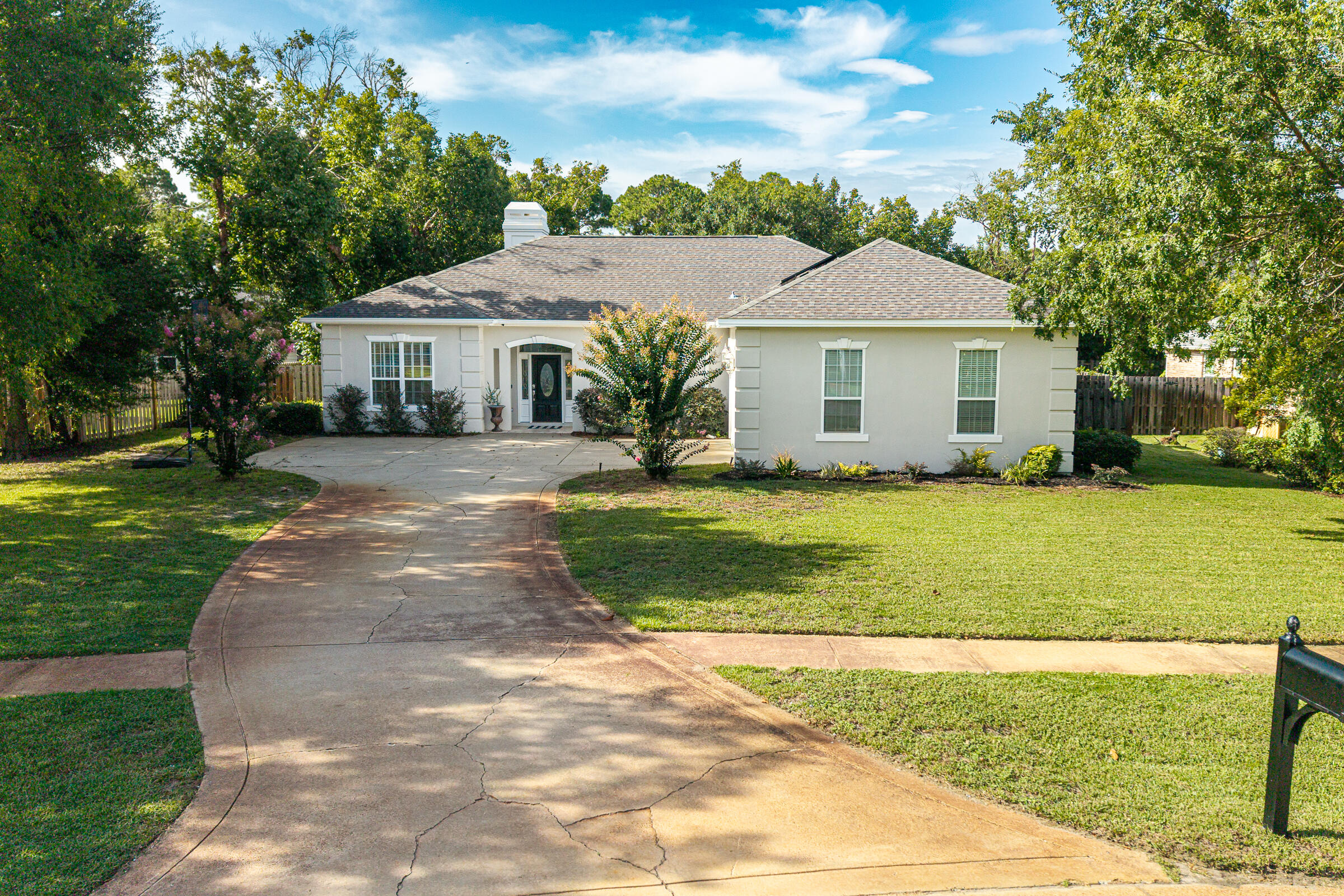 WINDSOR FOREST - Residential