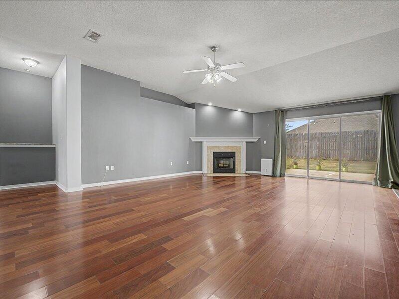 BROOKE ESTATES PH II - Residential Lease