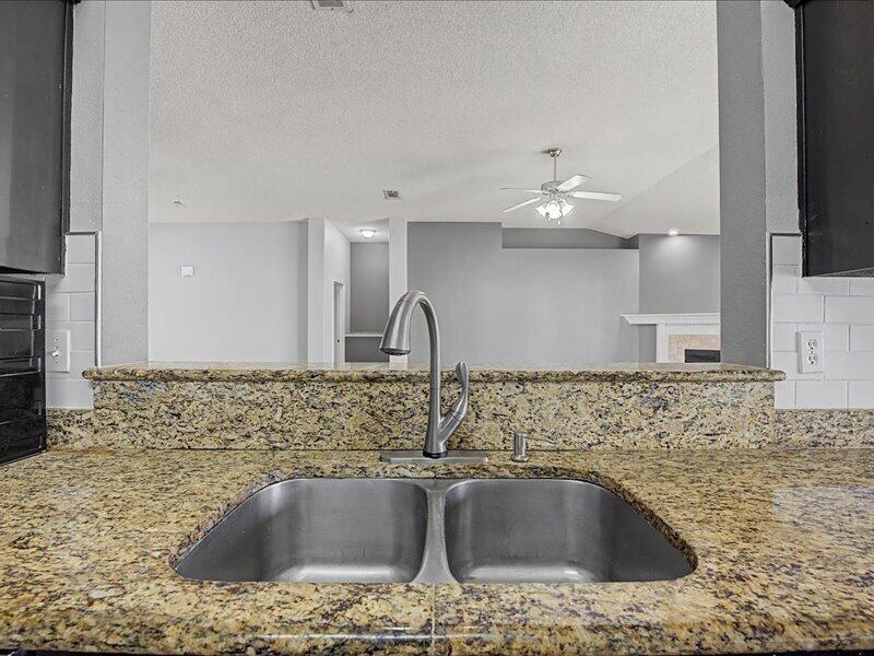 BROOKE ESTATES PH II - Residential Lease