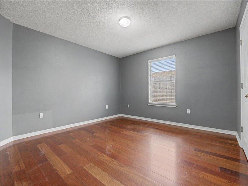 BROOKE ESTATES PH II - Residential Lease