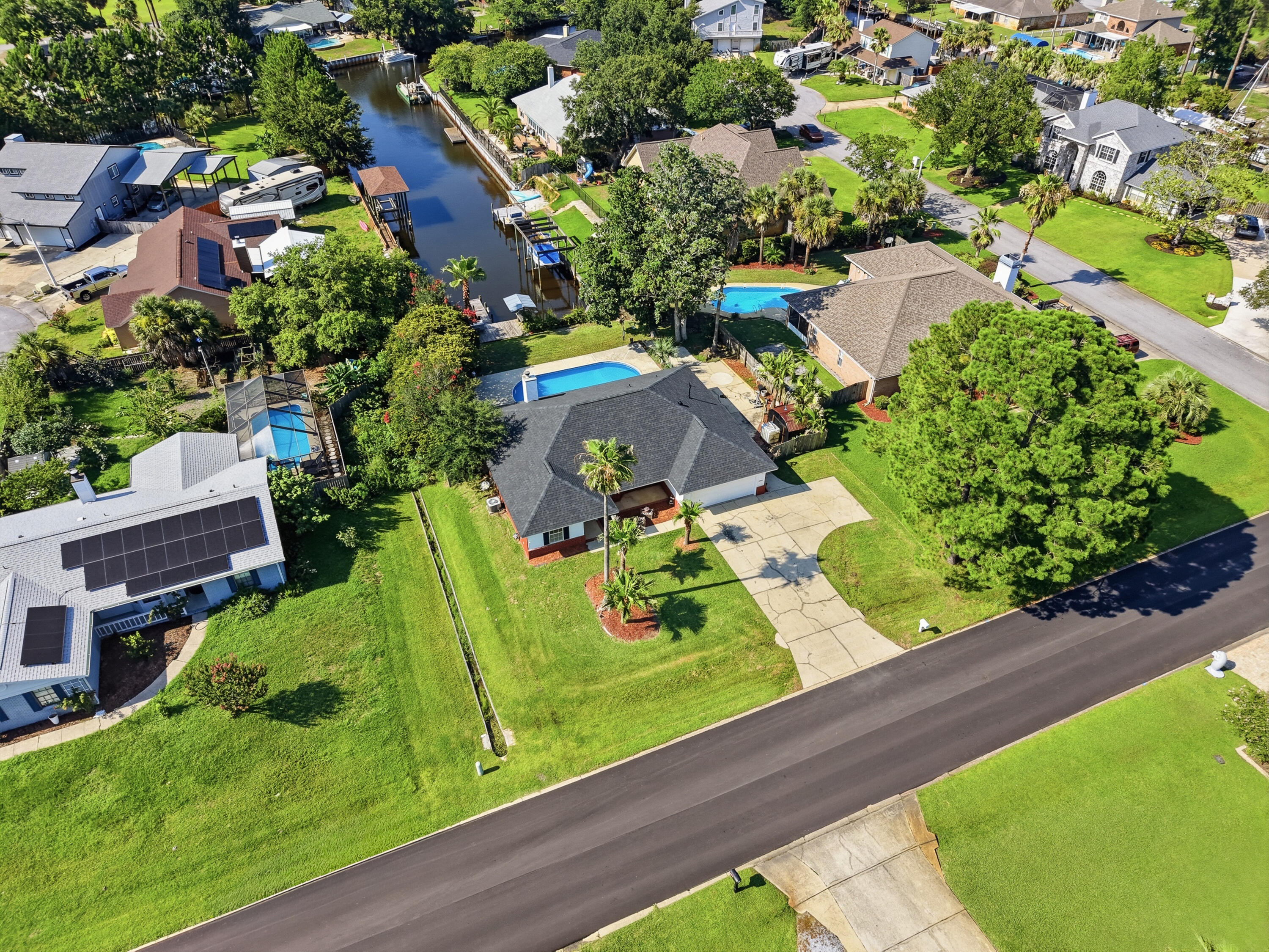 POLYNESIAN ISLANDS - Residential