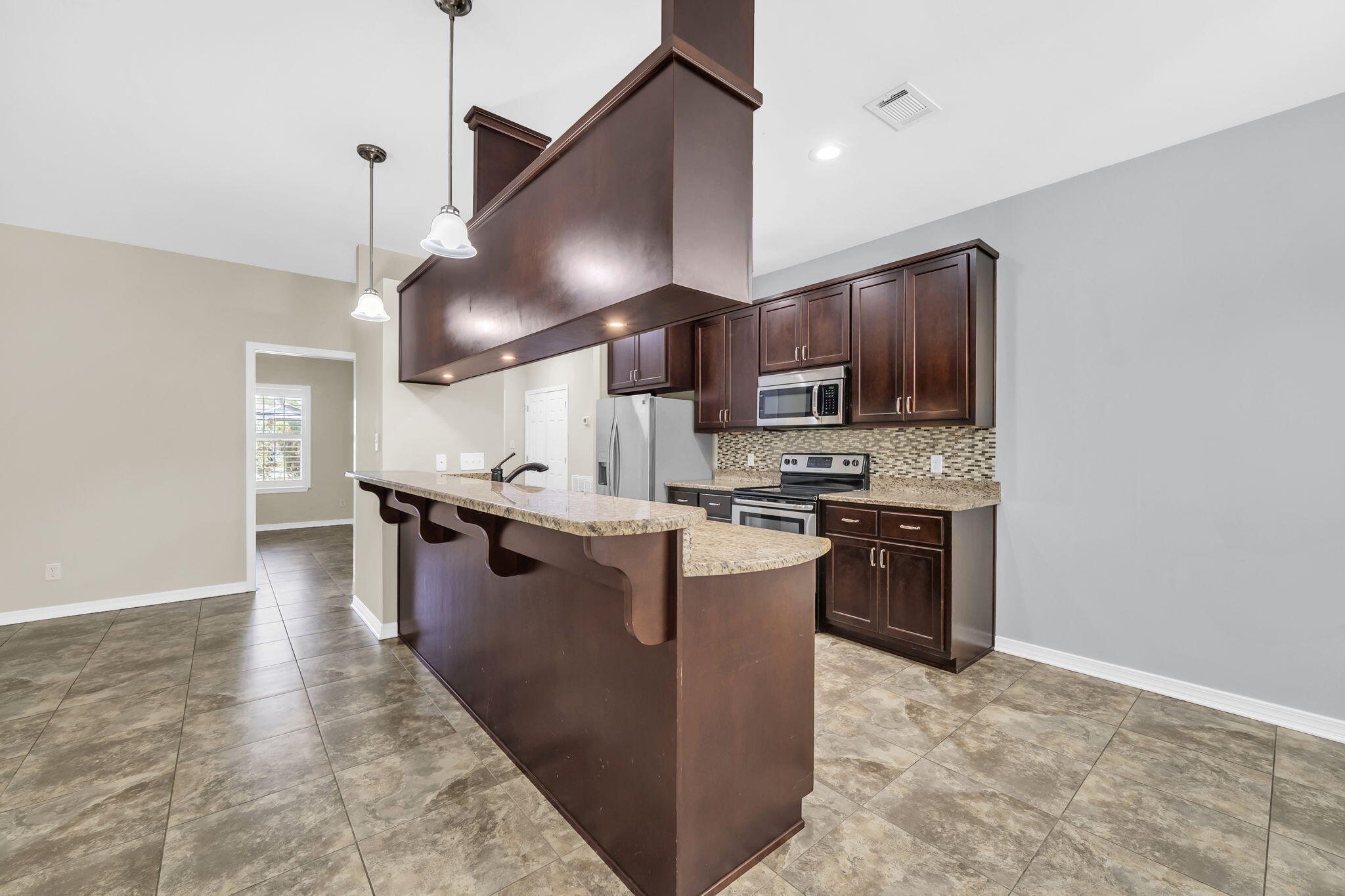 BAYOU PINES UNREC 1ST ADDN - Residential