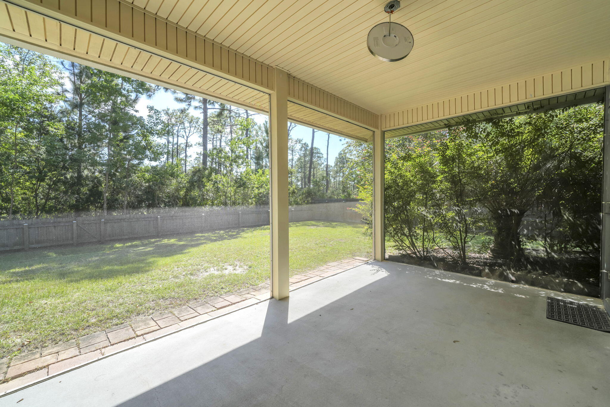 BAYOU PINES UNREC 1ST ADDN - Residential