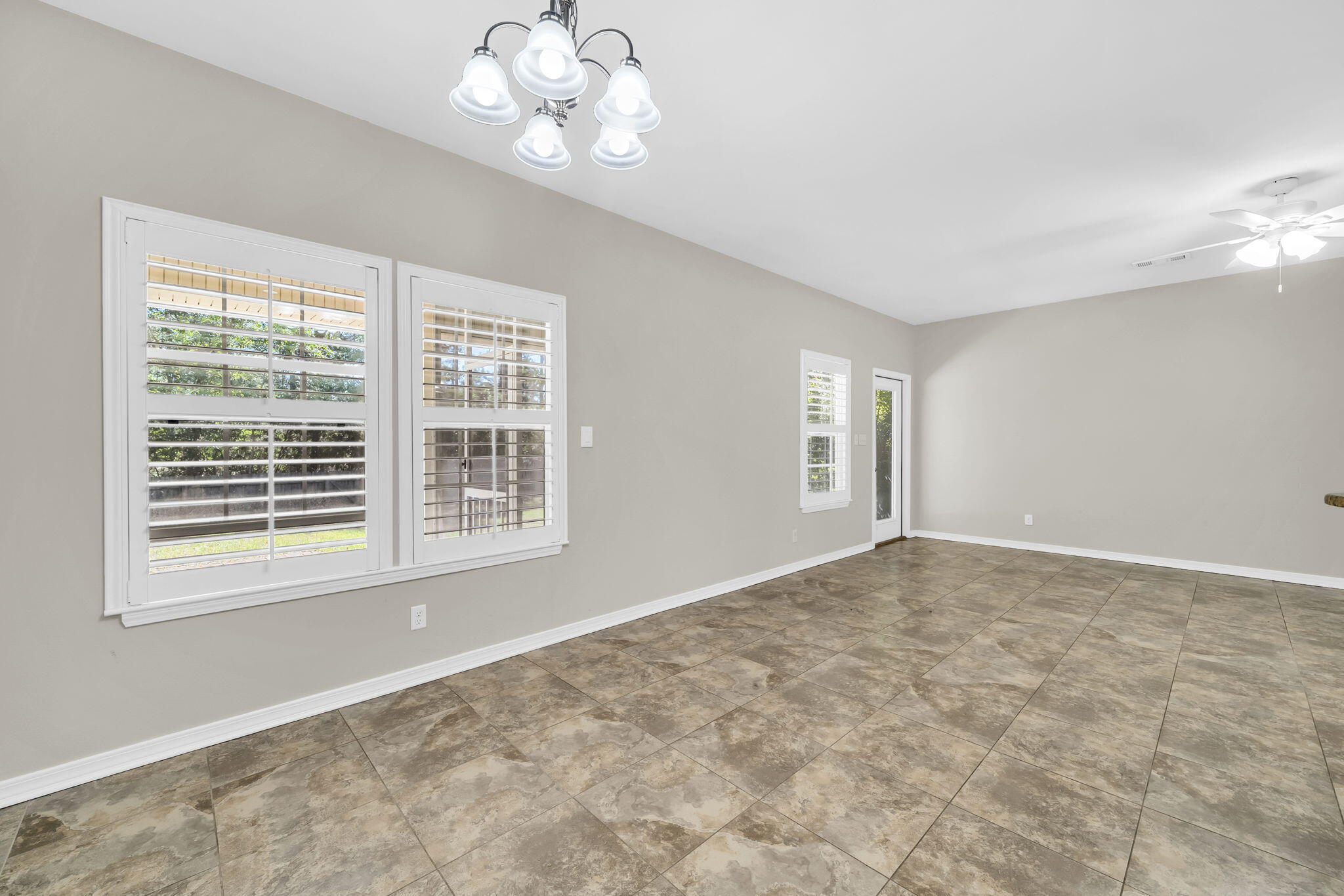BAYOU PINES UNREC 1ST ADDN - Residential