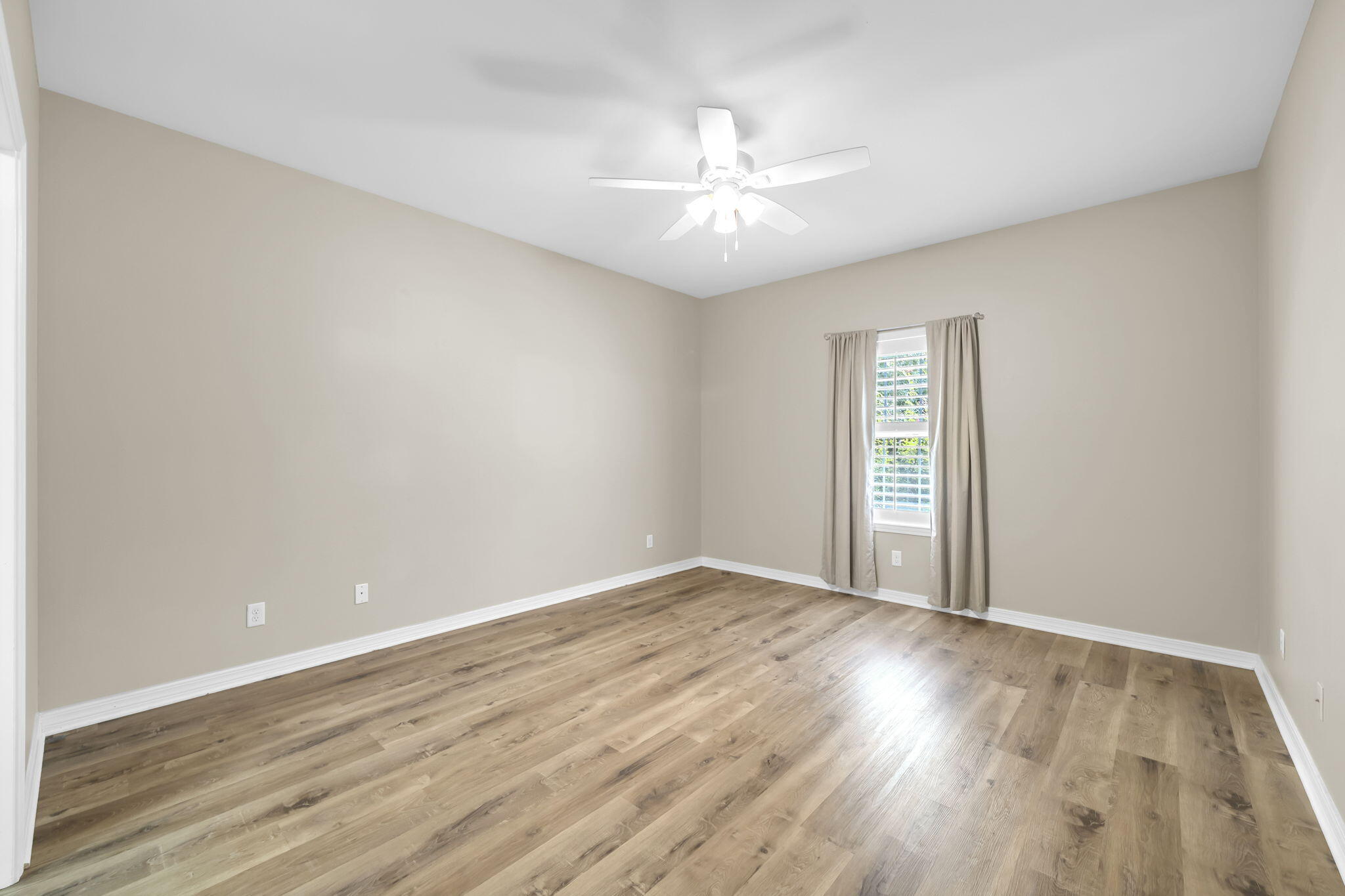 BAYOU PINES UNREC 1ST ADDN - Residential