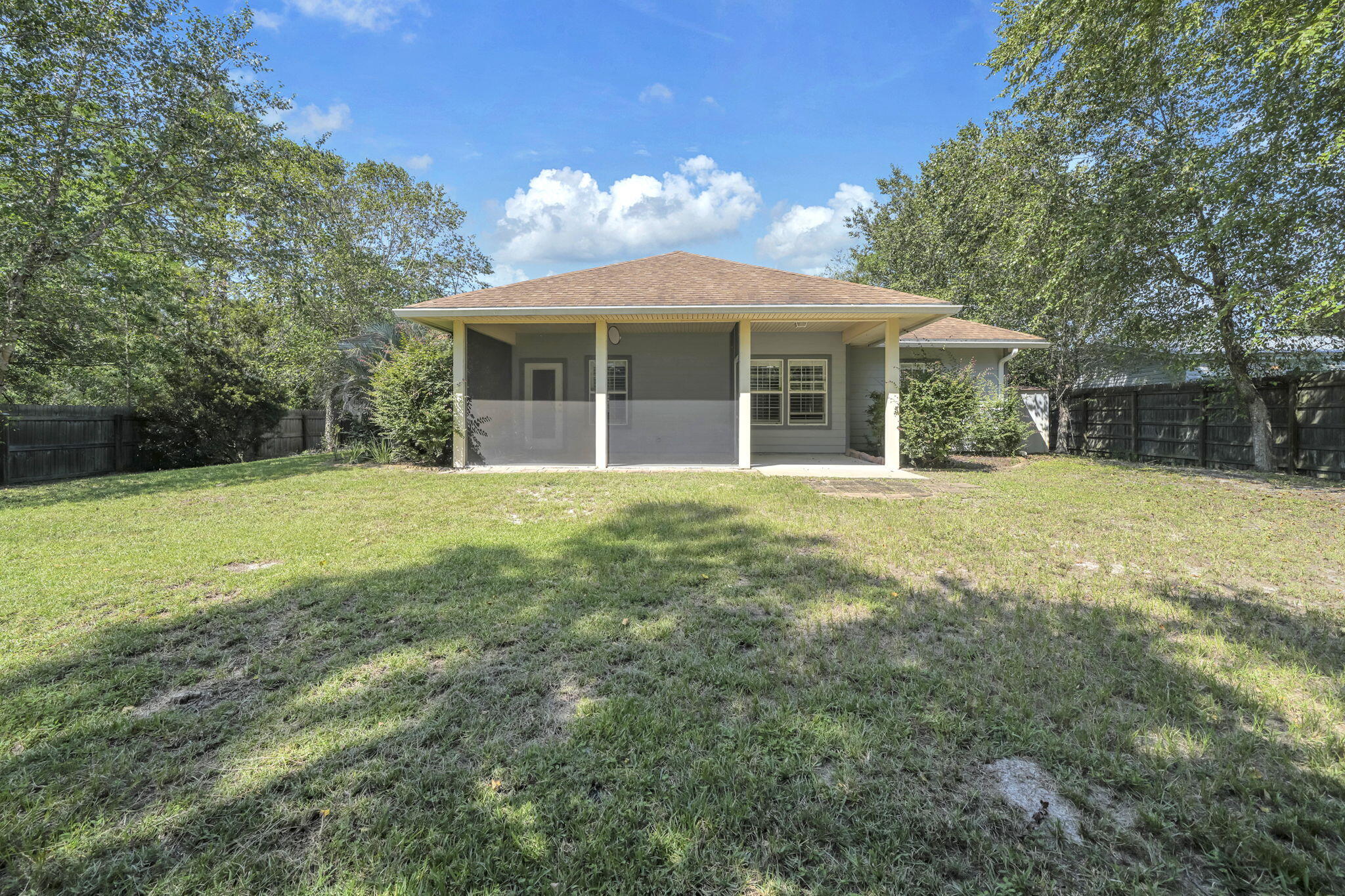 BAYOU PINES UNREC 1ST ADDN - Residential