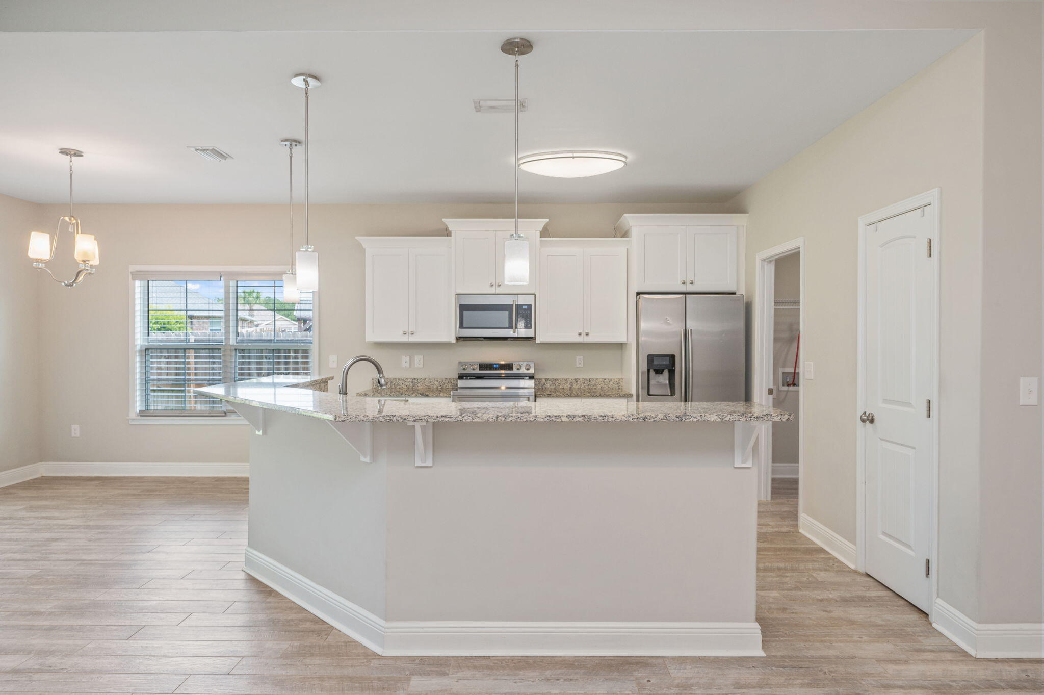CRESCENT SHORES - Residential