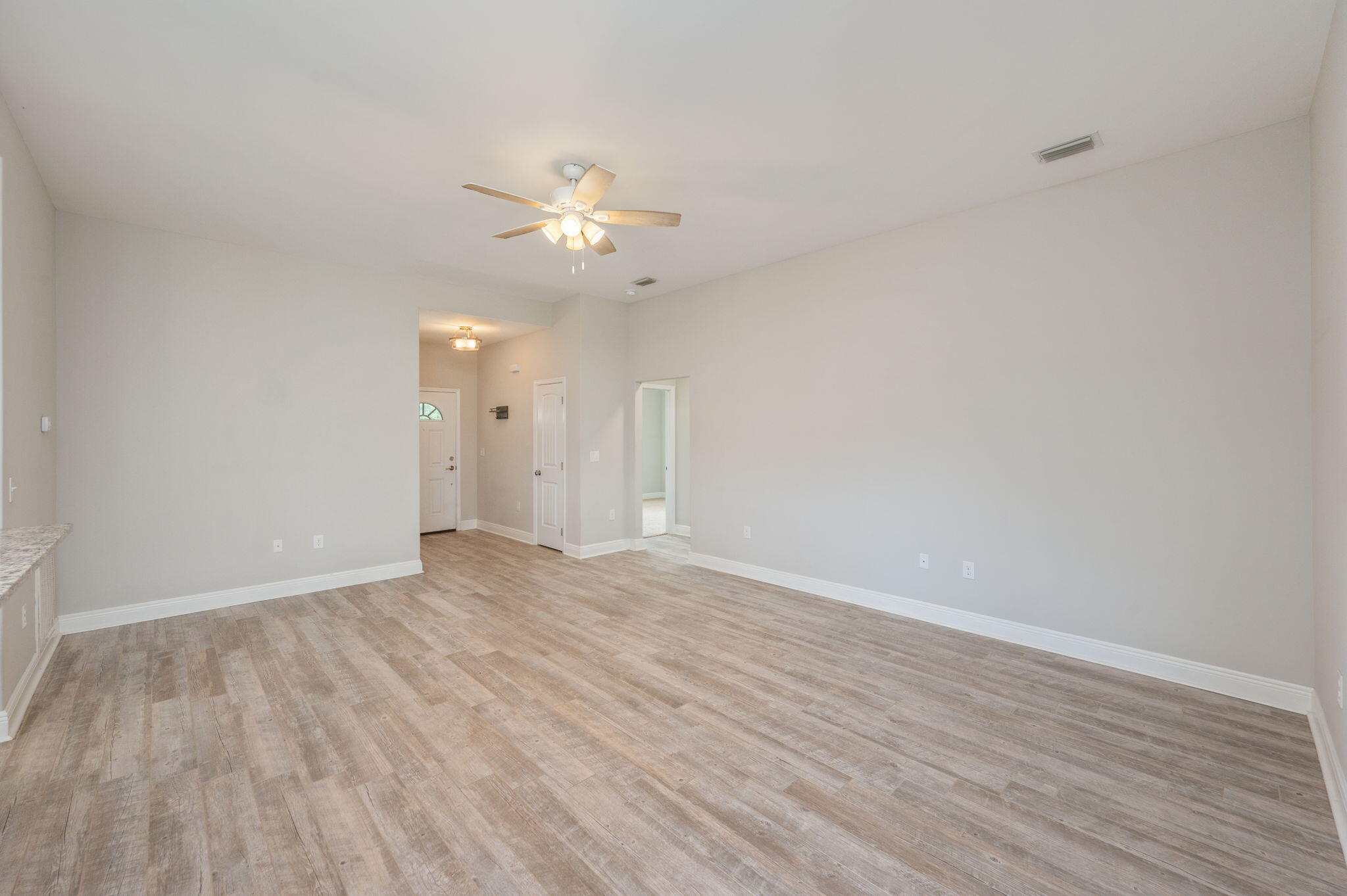 CRESCENT SHORES - Residential