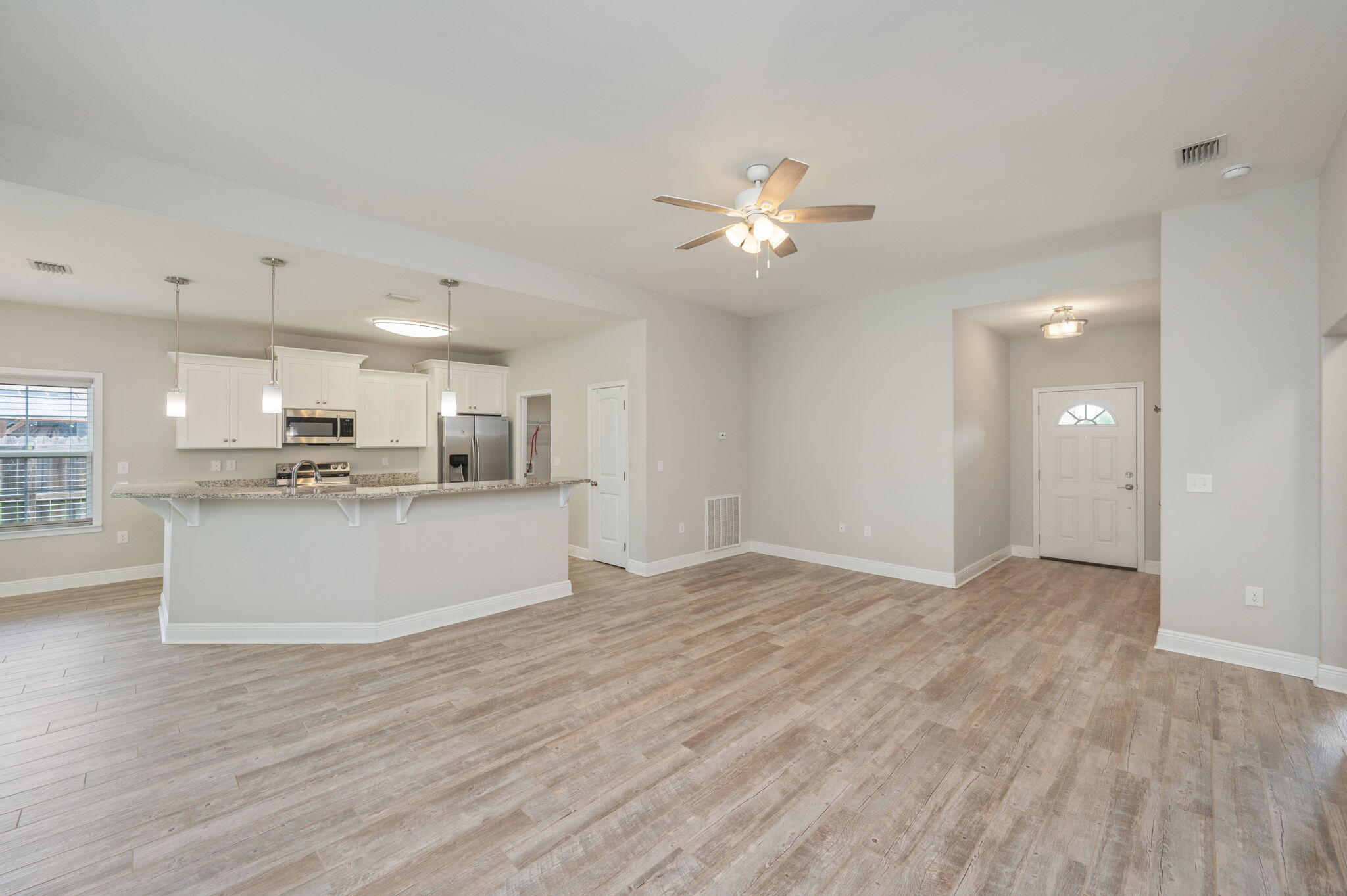 CRESCENT SHORES - Residential