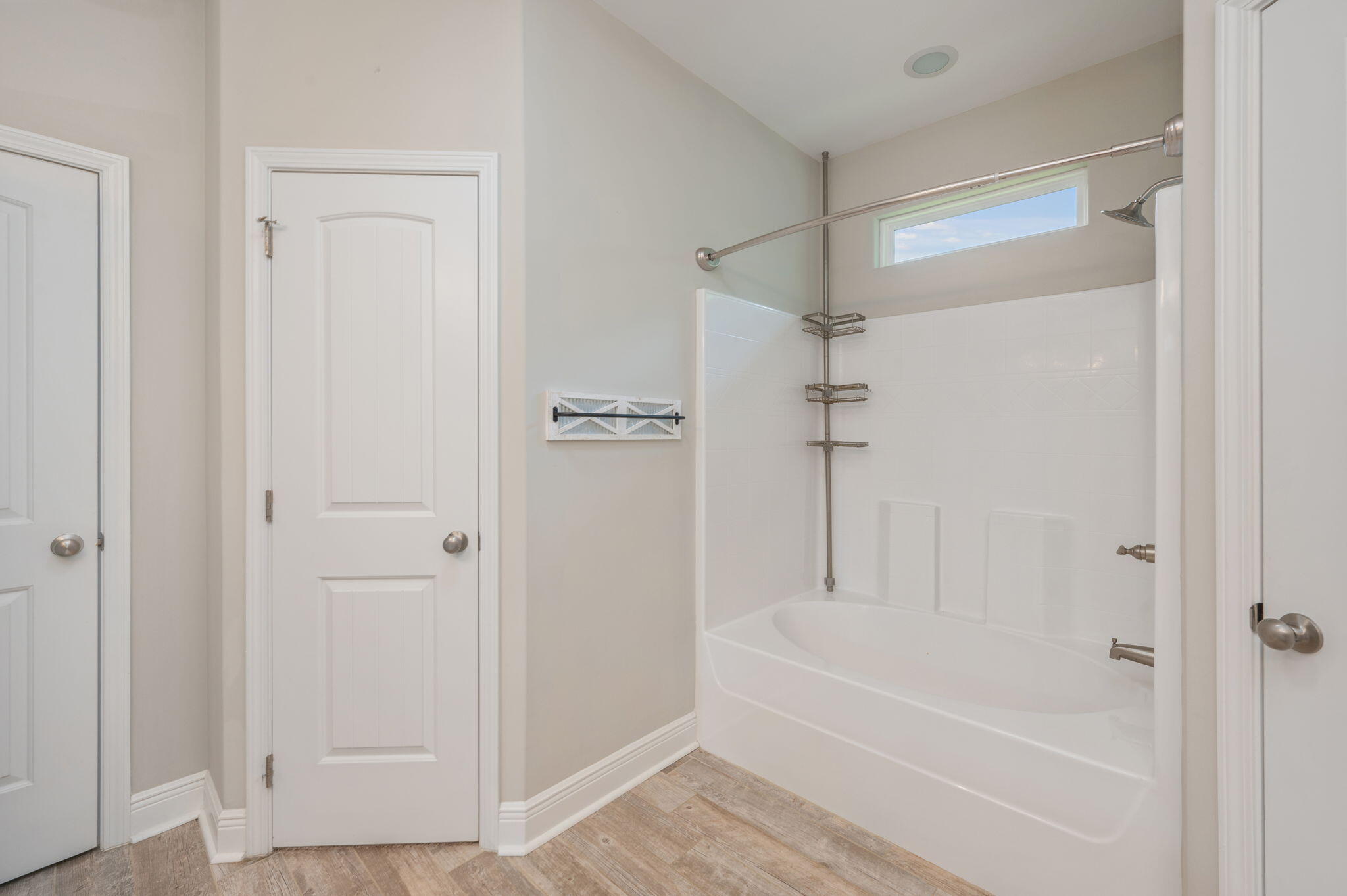 CRESCENT SHORES - Residential