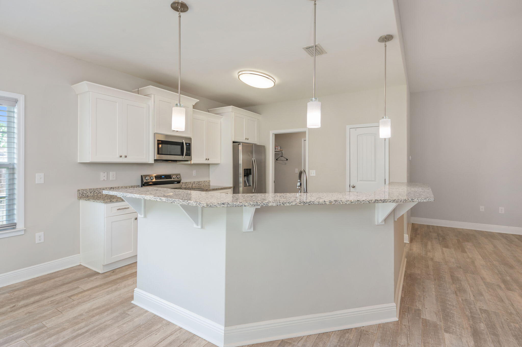CRESCENT SHORES - Residential