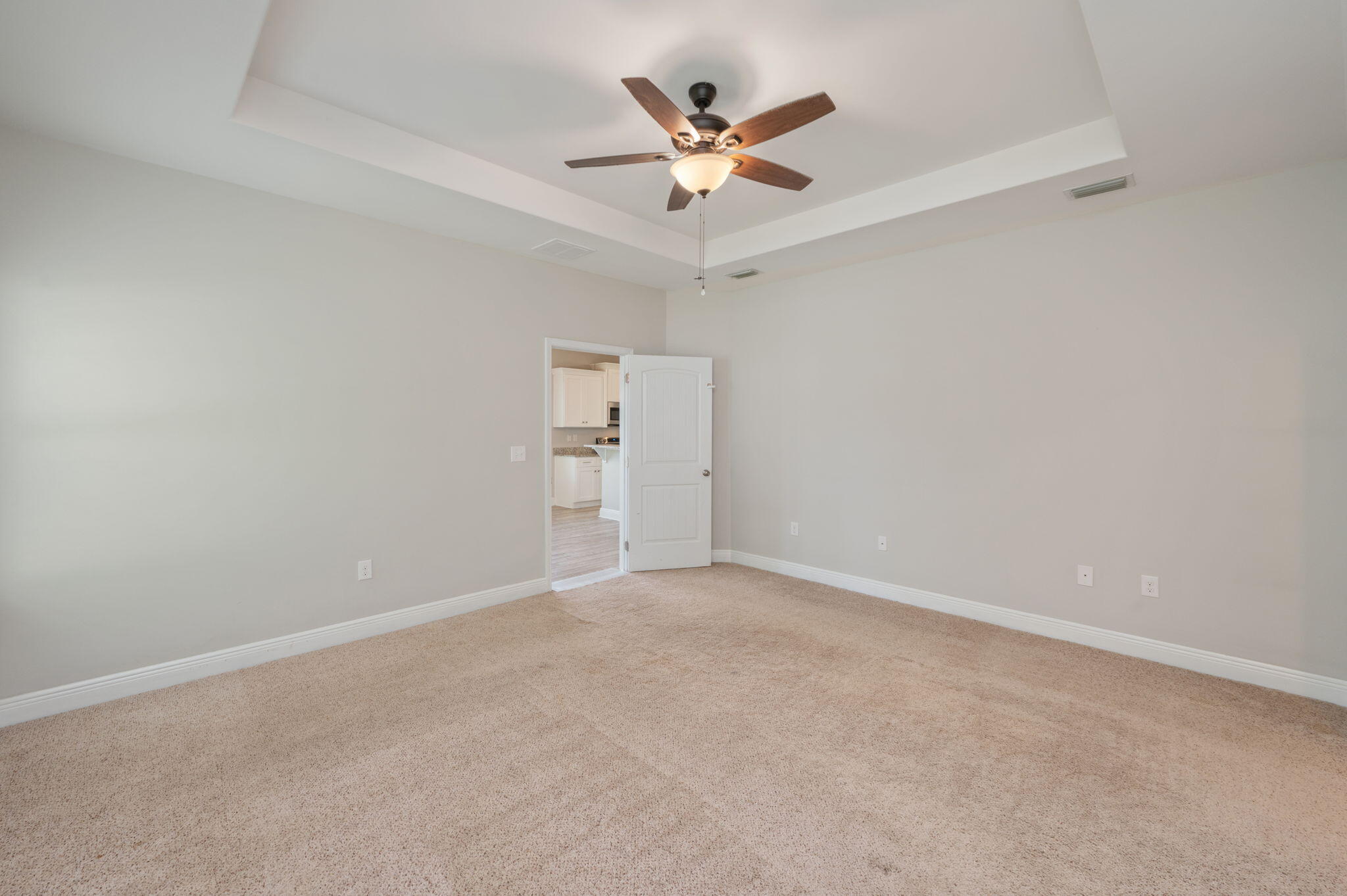 CRESCENT SHORES - Residential