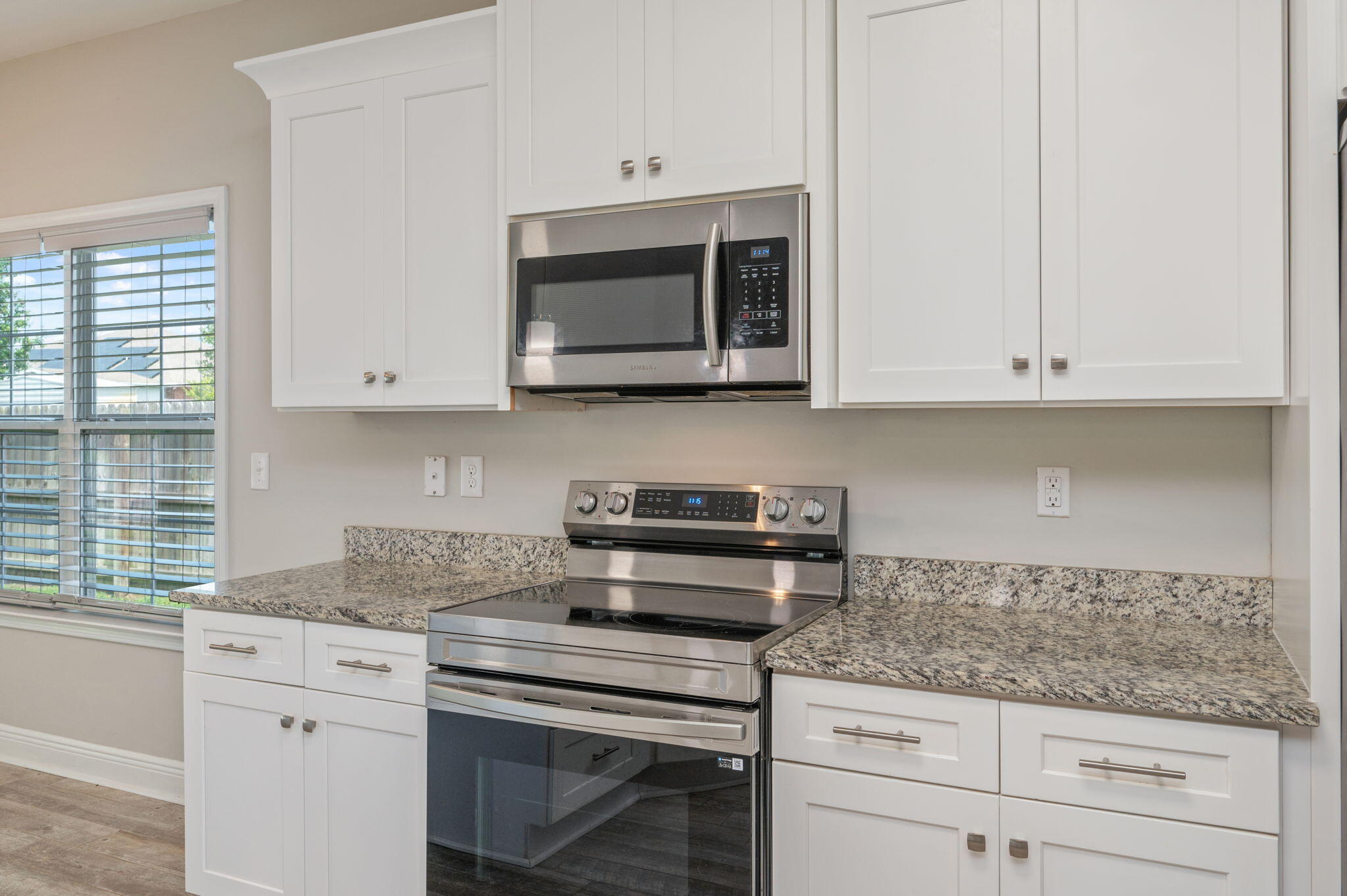 CRESCENT SHORES - Residential