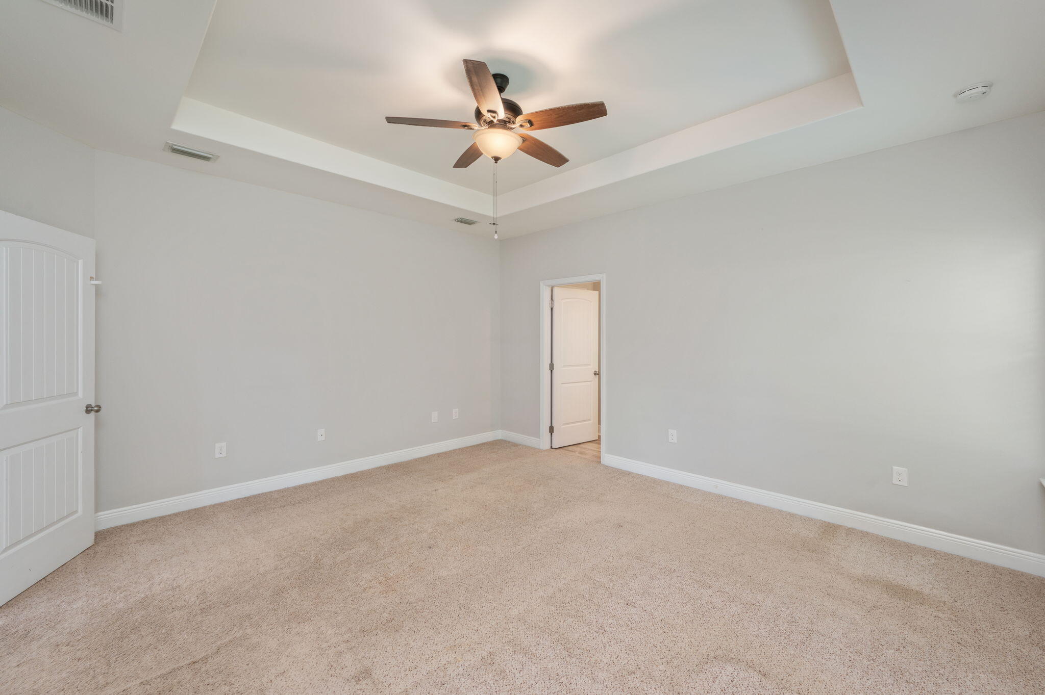 CRESCENT SHORES - Residential