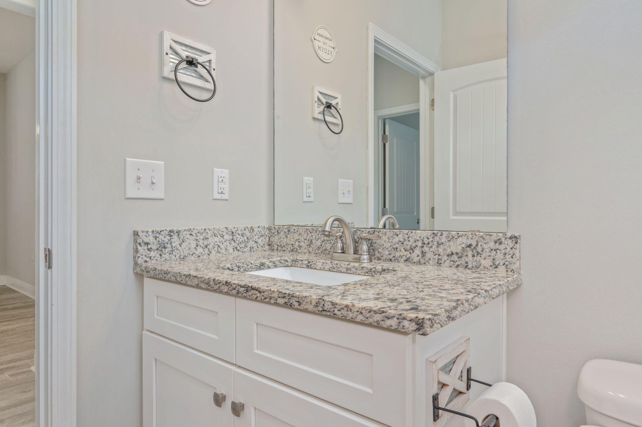 CRESCENT SHORES - Residential